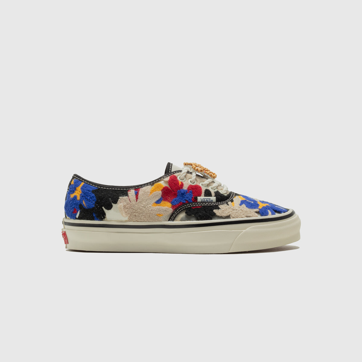 AUTHENTIC 44 LX 