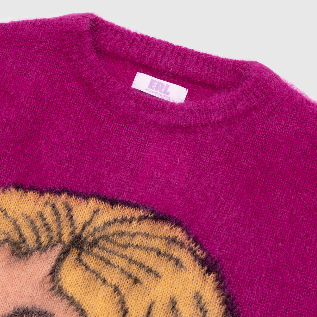 トップス ERL KISS MOHAIR INTARSIA SWEATER KNIT ERL Unisex Kiss Mohair Intarsia Sweater Knit in FUSCIA | FWRD