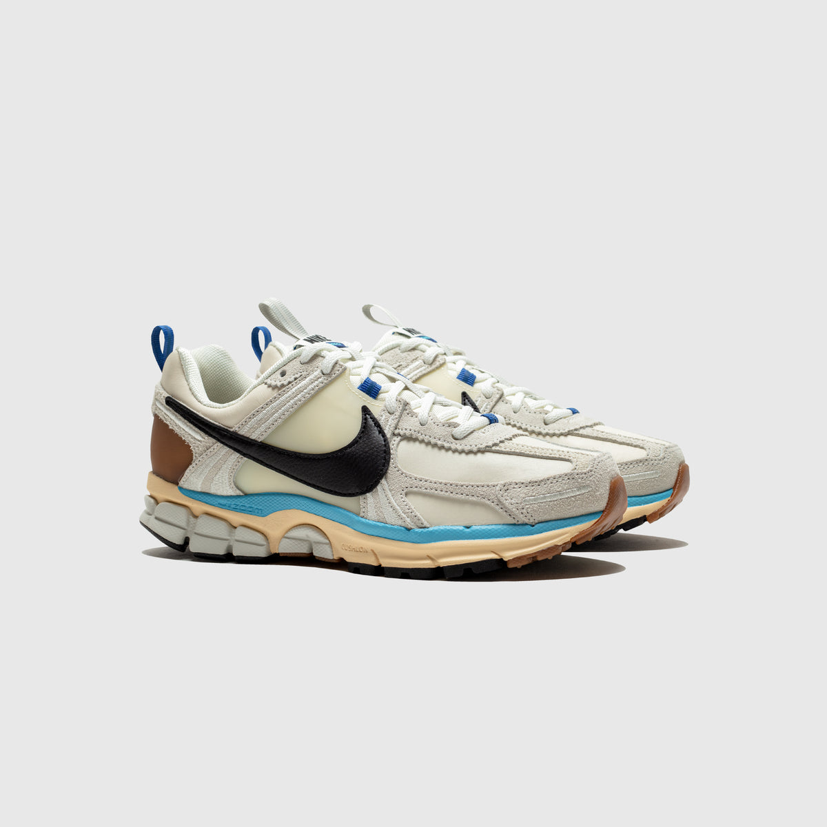 low top sneakers Grey - Main Image