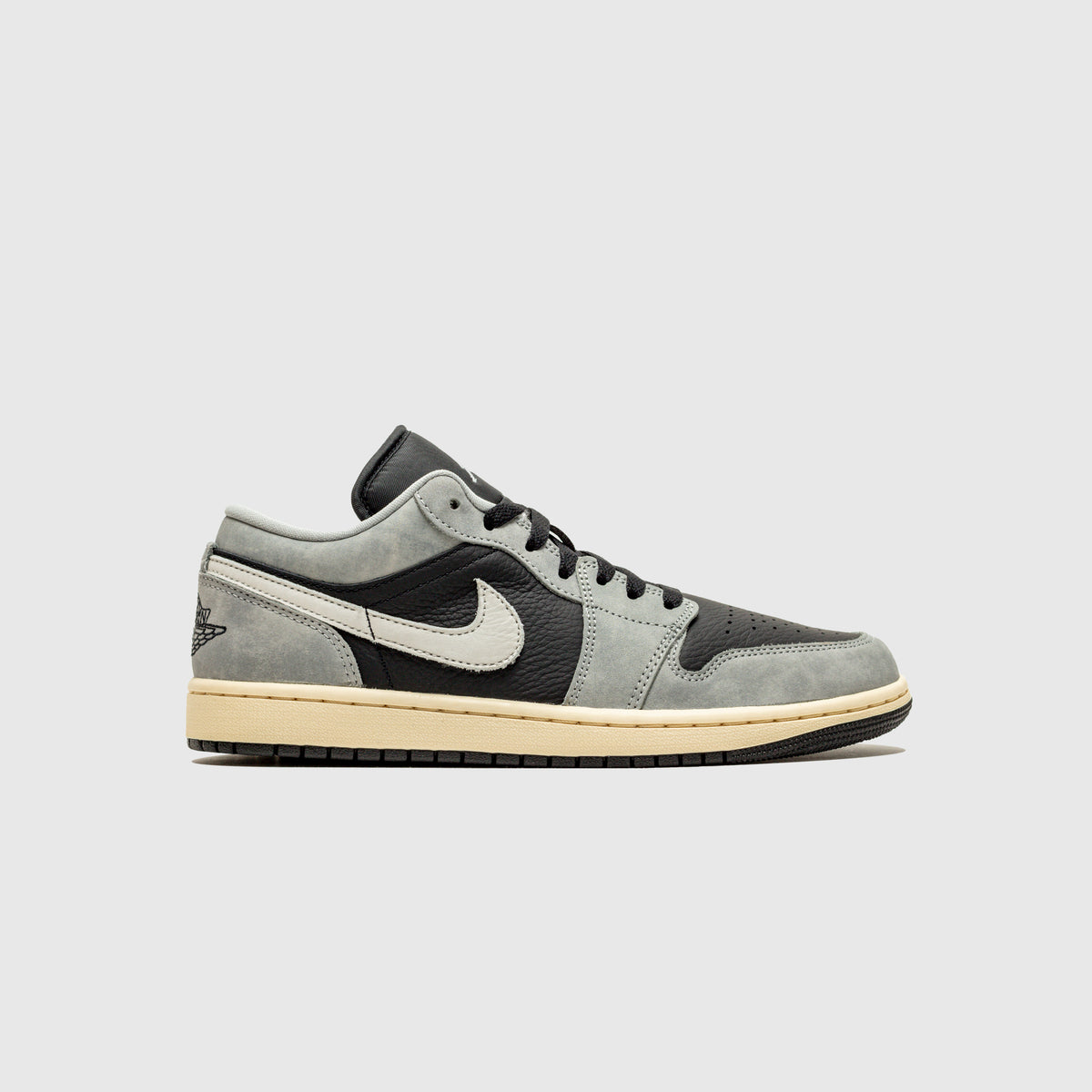 Air Jordan 1 Low SE Light Smoke Grey Air Jordan 1 Low  main image 2