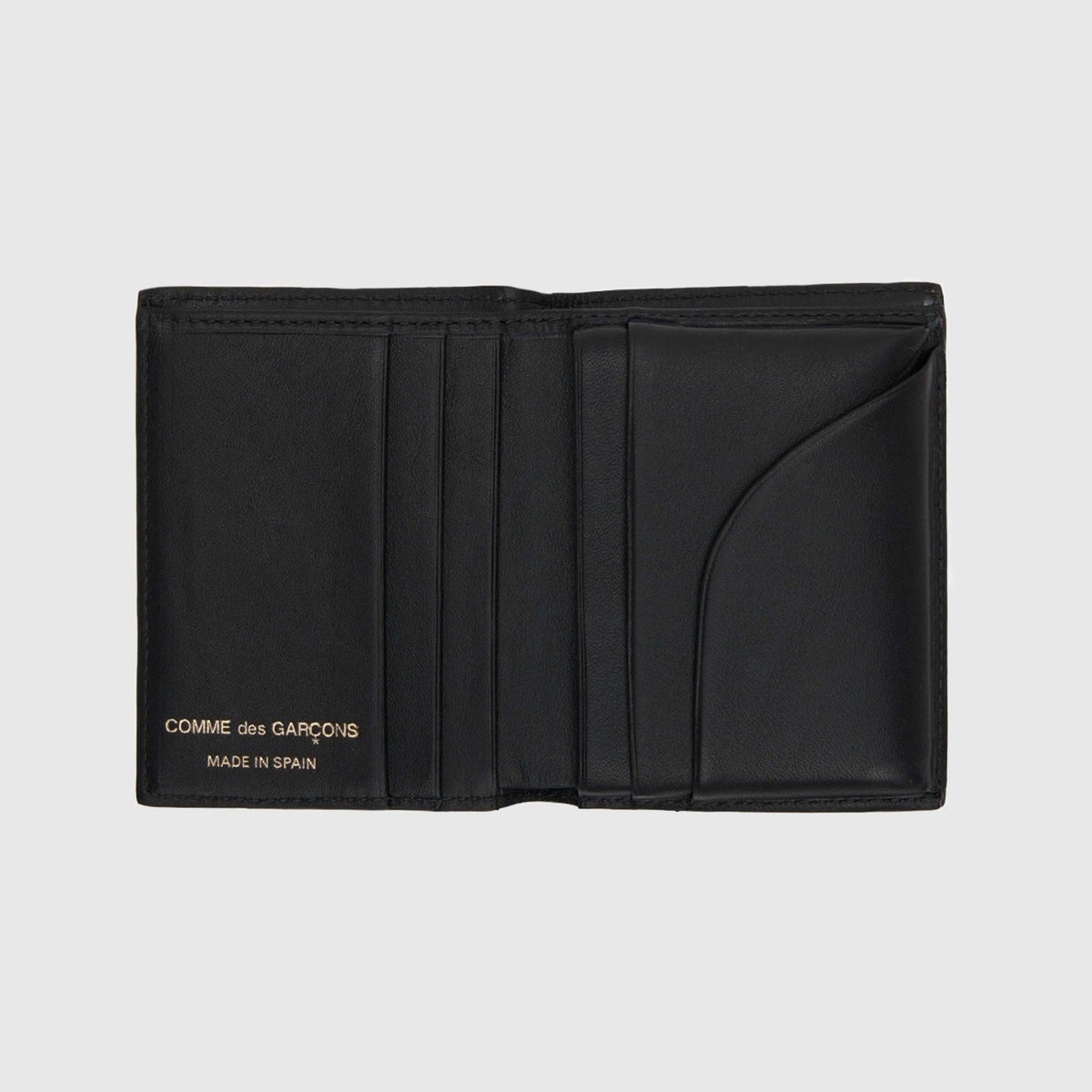 EMBOSSED FORREST BI-FOLD WALLET – PACKER SHOES