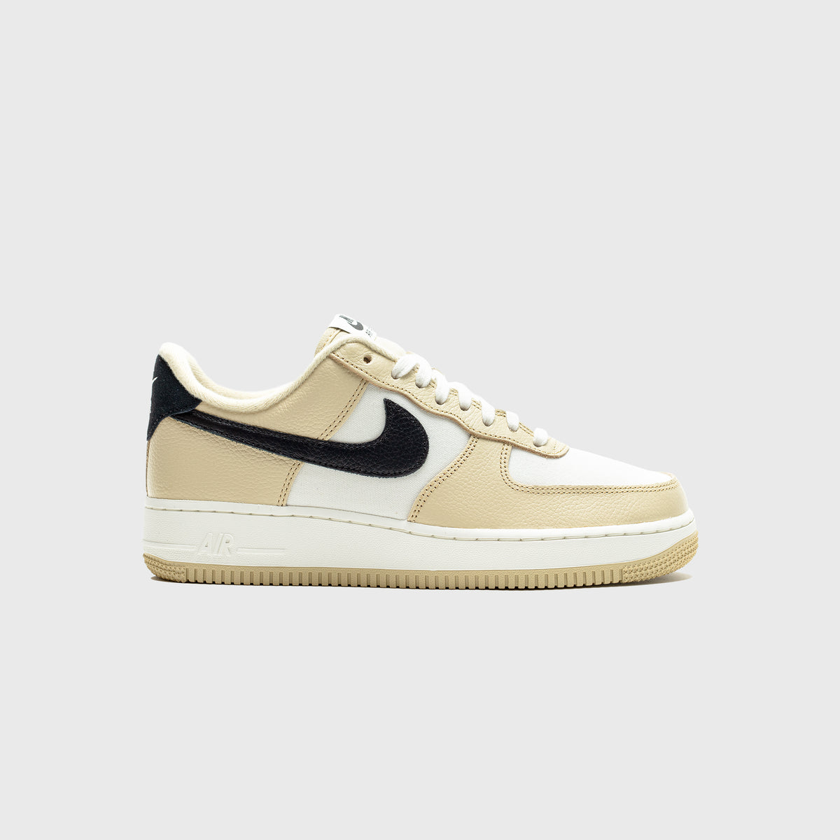AIR FORCE 1 '07 LX TEAM GOLD – PACKER SHOES