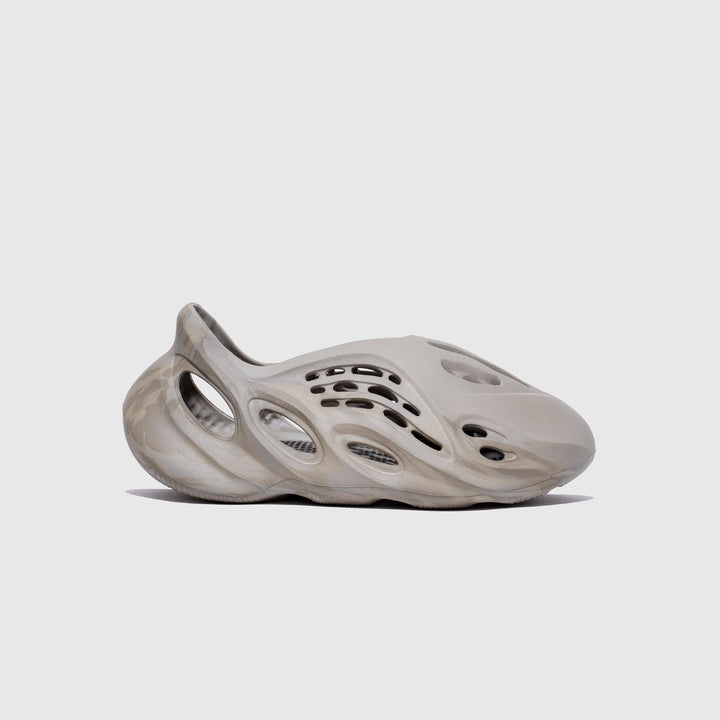 YEEZY FOAM RUNNER "STONE SAGE"