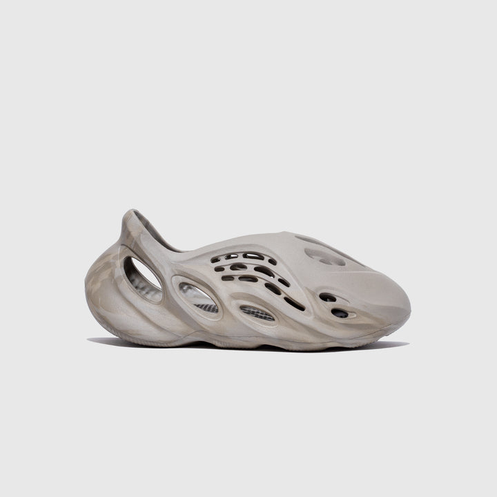 YEEZY FOAM RUNNER "STONE SAGE"