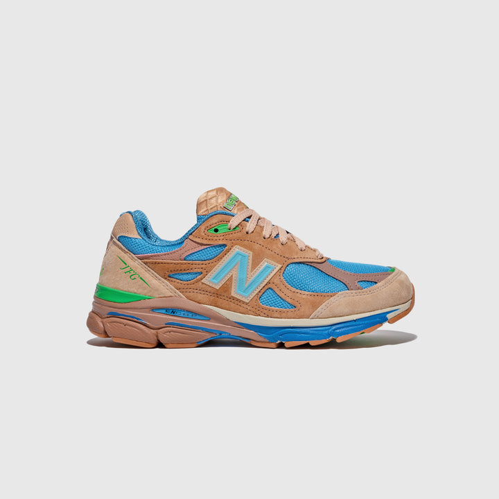 NEW BALANCE M990V3 "OUTSIDE CLOTHES" X JOE FRESHGOODS