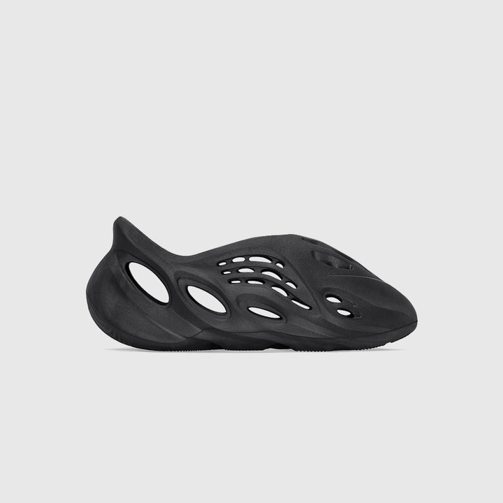 YEEZY FOAM RUNNER "ONYX"