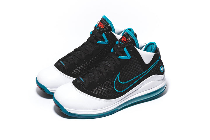 NIKE LEBRON VII QS "RED CARPET"