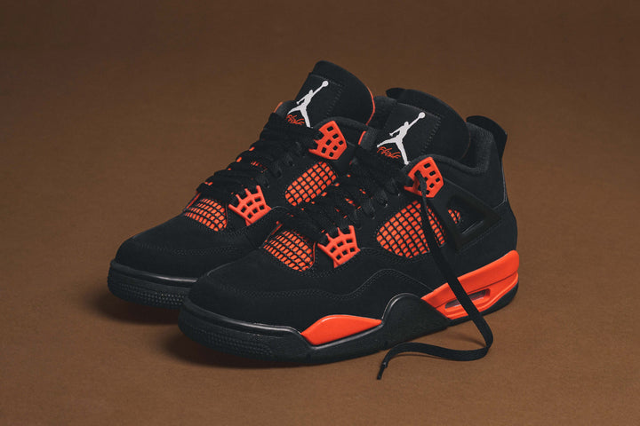 AIR JORDAN 4 RETRO "RED THUNDER"