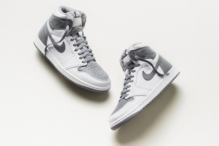 SNEAKER: AIR JORDAN 1 RETRO HIGH OG "STEALTH" (MEN'S & GS)