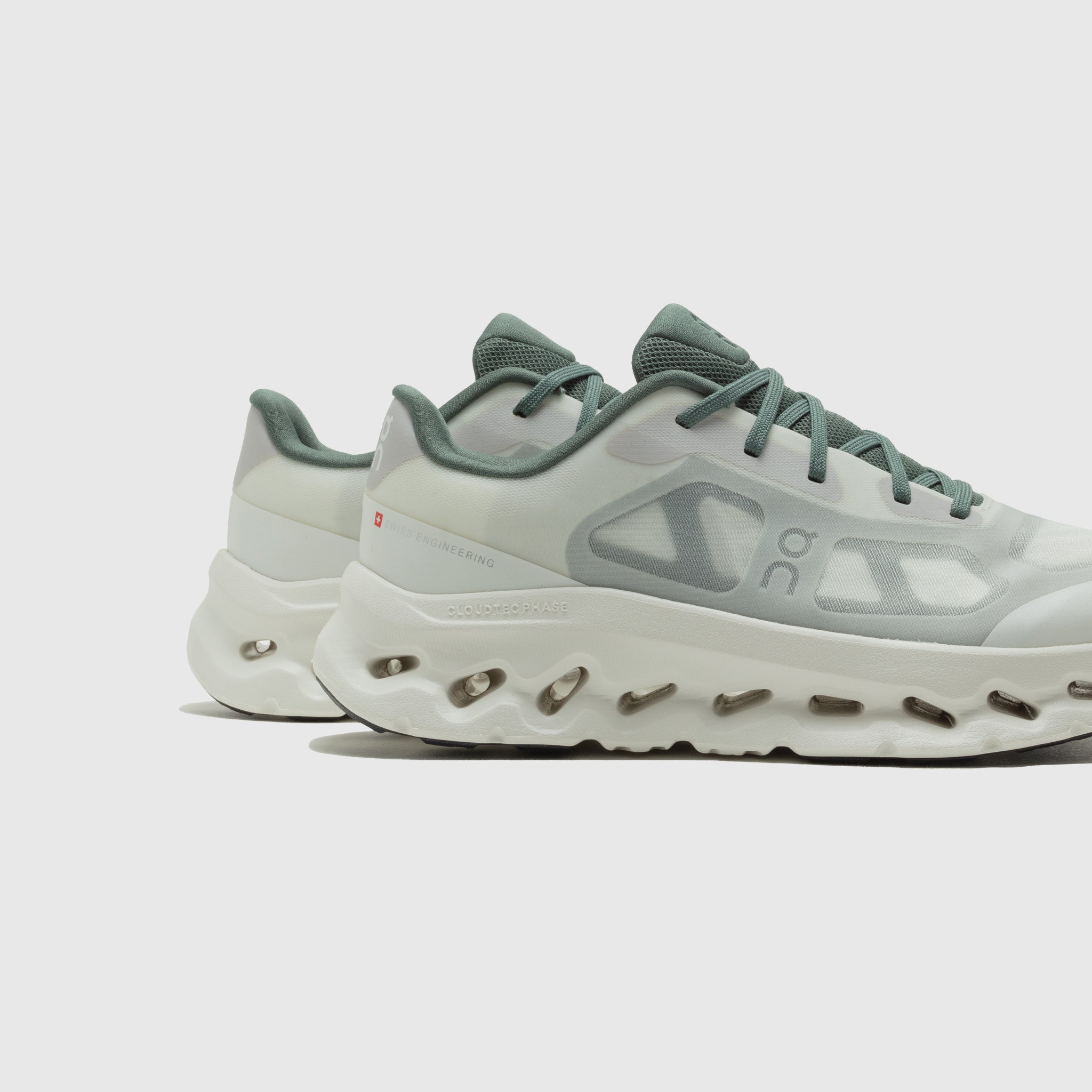 CLOUDTILT REMIX "OLIVE/IVORY"