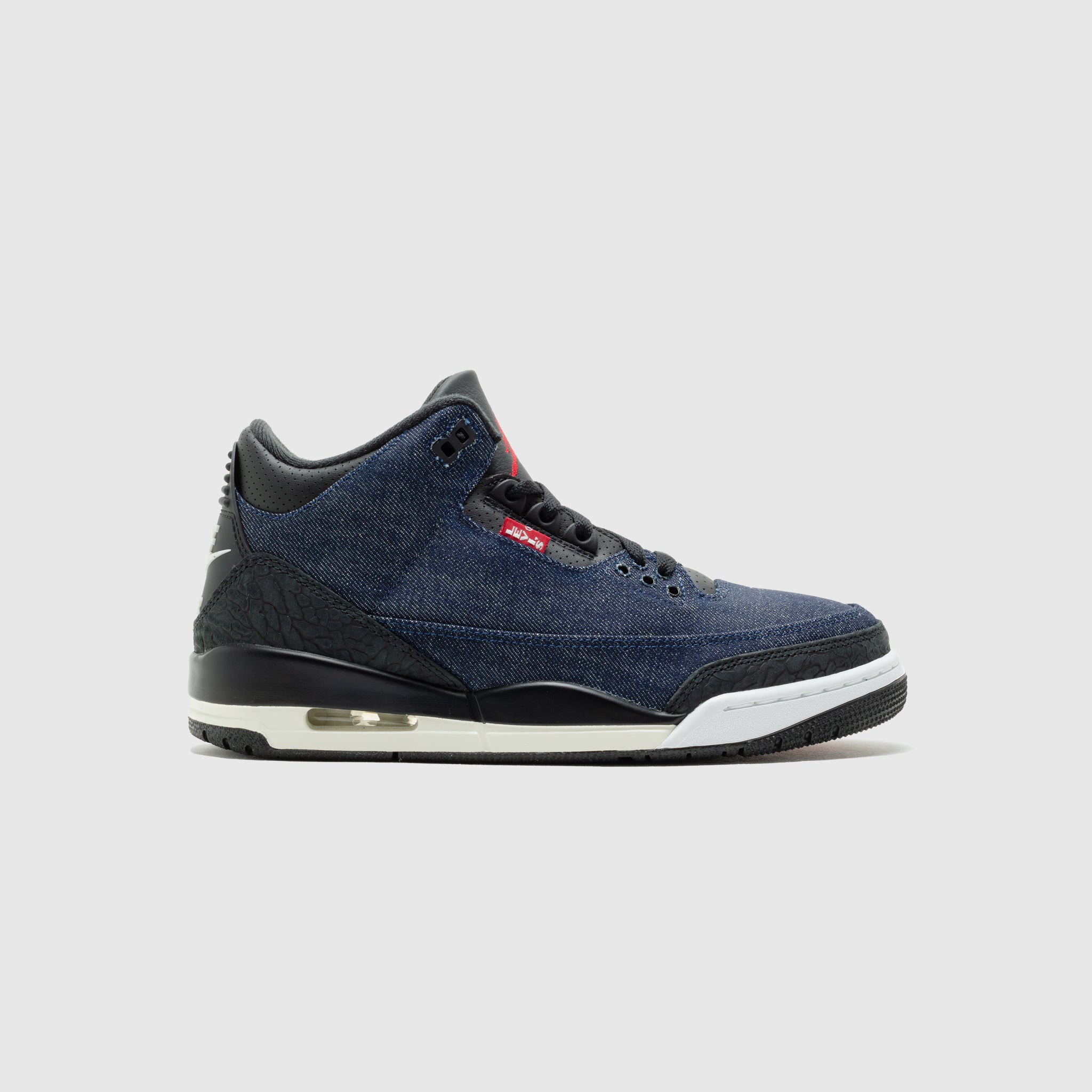 AIR JORDAN 3 X LEVI'S "INDIGO & GYM RED"