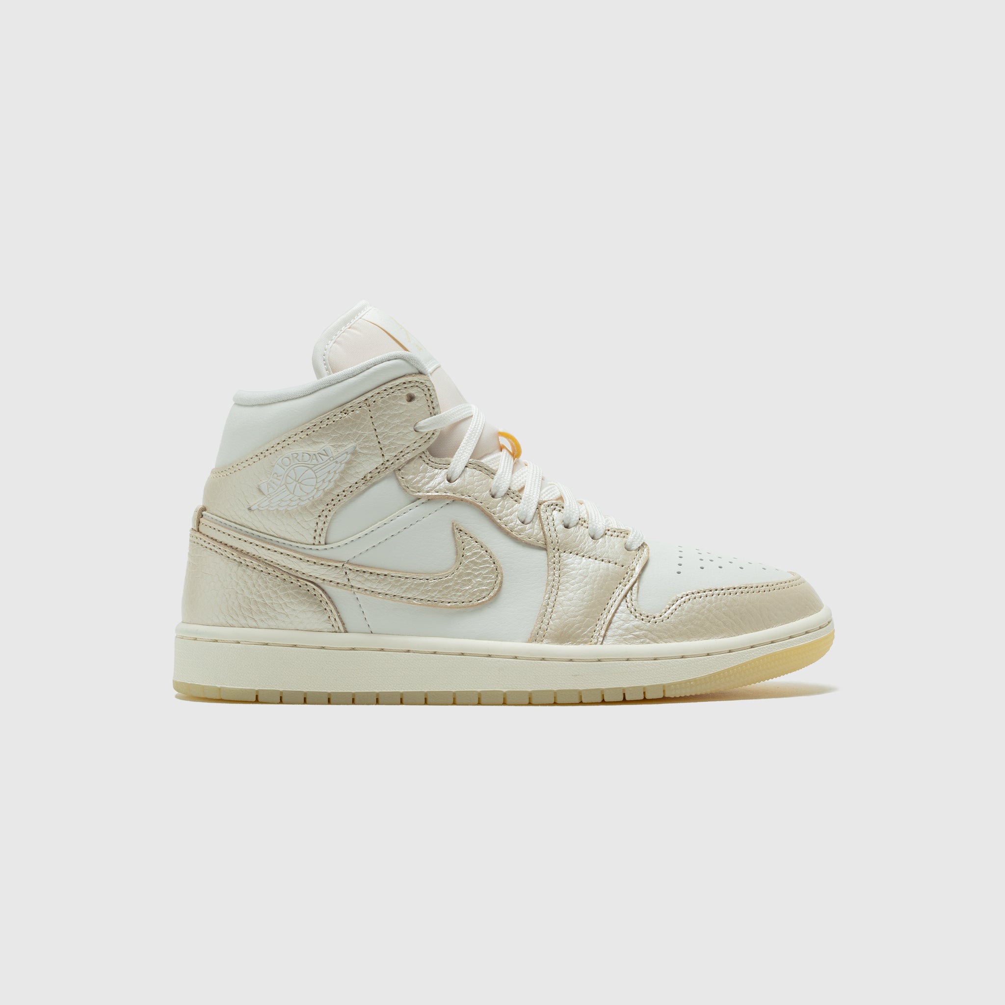WMNS AIR JORDAN 1 MID SE "METALLIC TEAM GOLD"