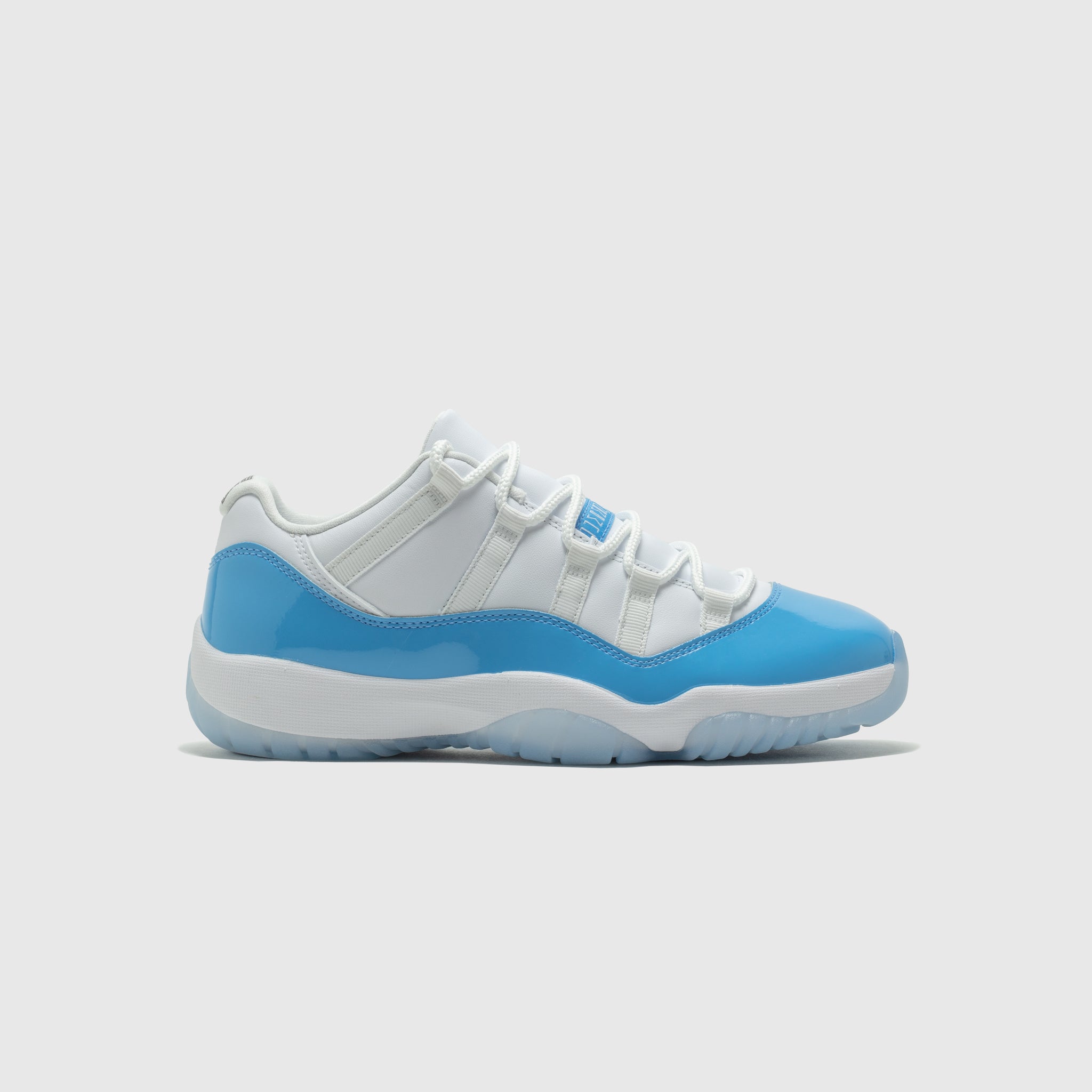 AIR JORDAN 11 RETRO LOW "UNIVERSITY BLUE"