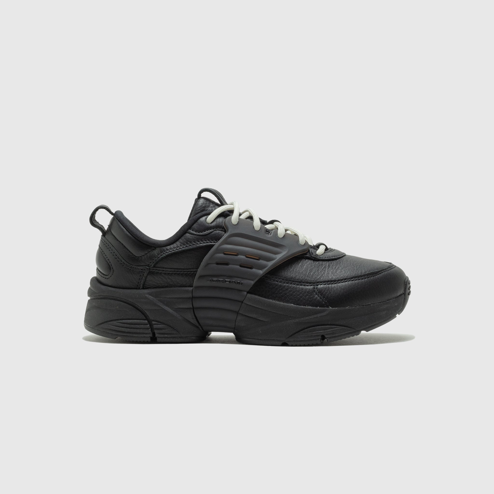 JORDAN TRUNNER O/S SP "BLACK"