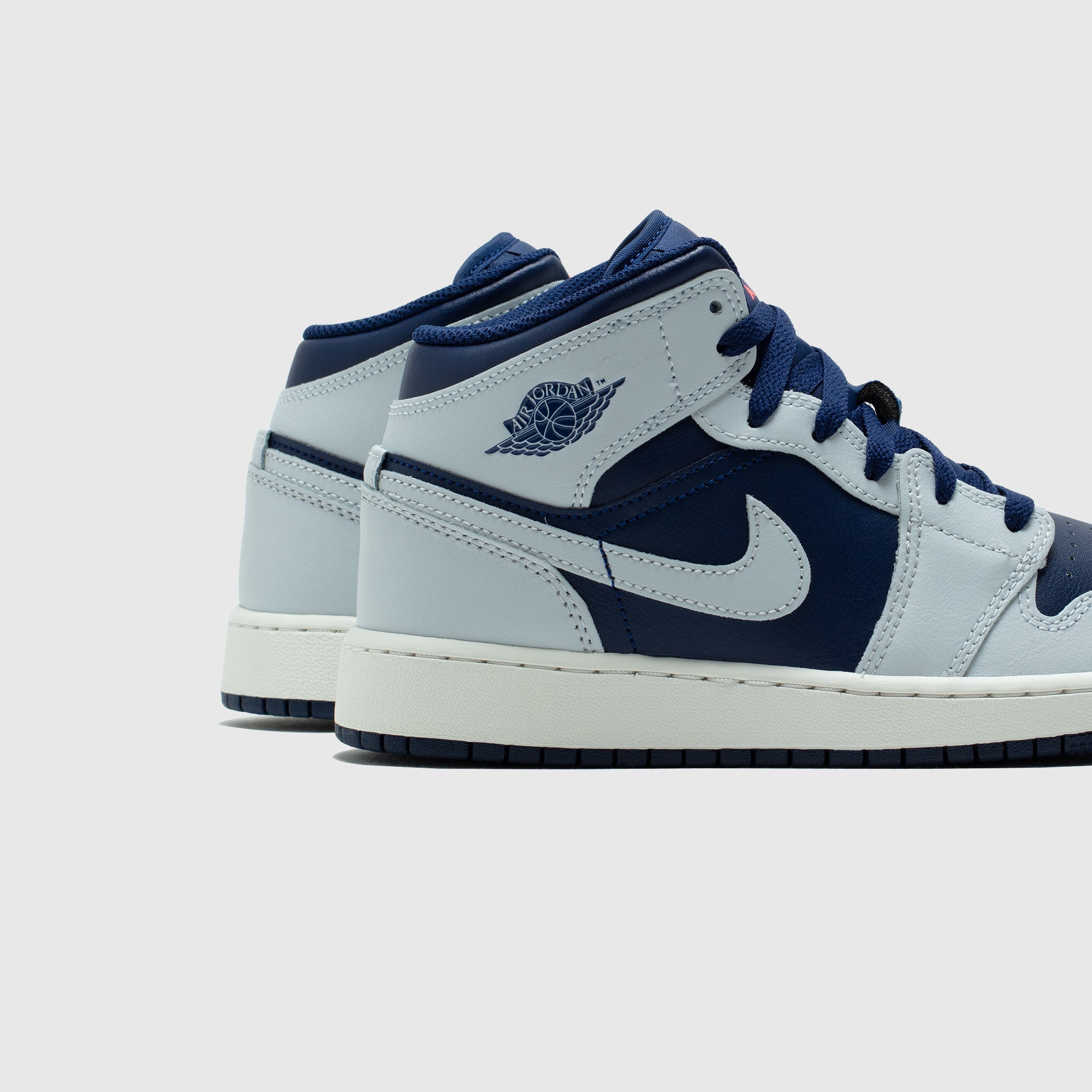 AIR JORDAN 1 MID (GS) "BLUE VOID"