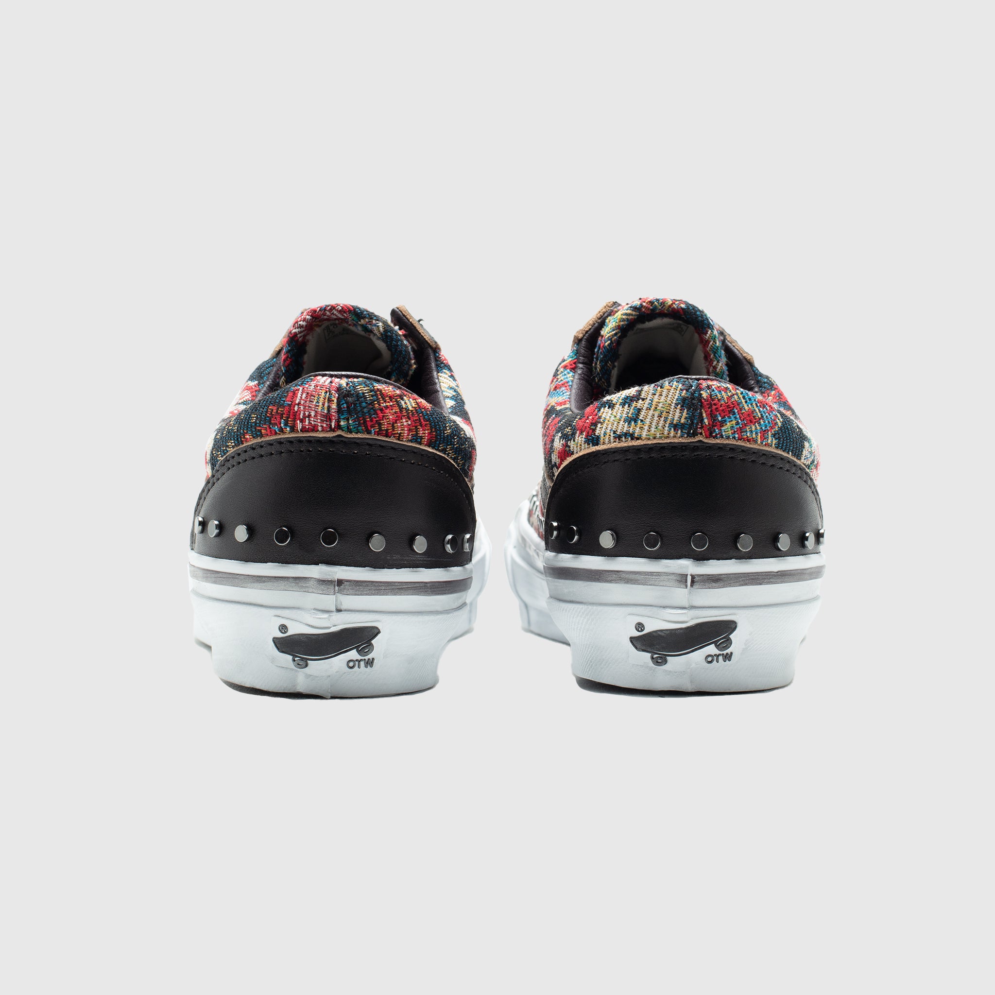 OTW OLD SKOOL 36 VIBRAM "FLORAL RIVETS BLACK"