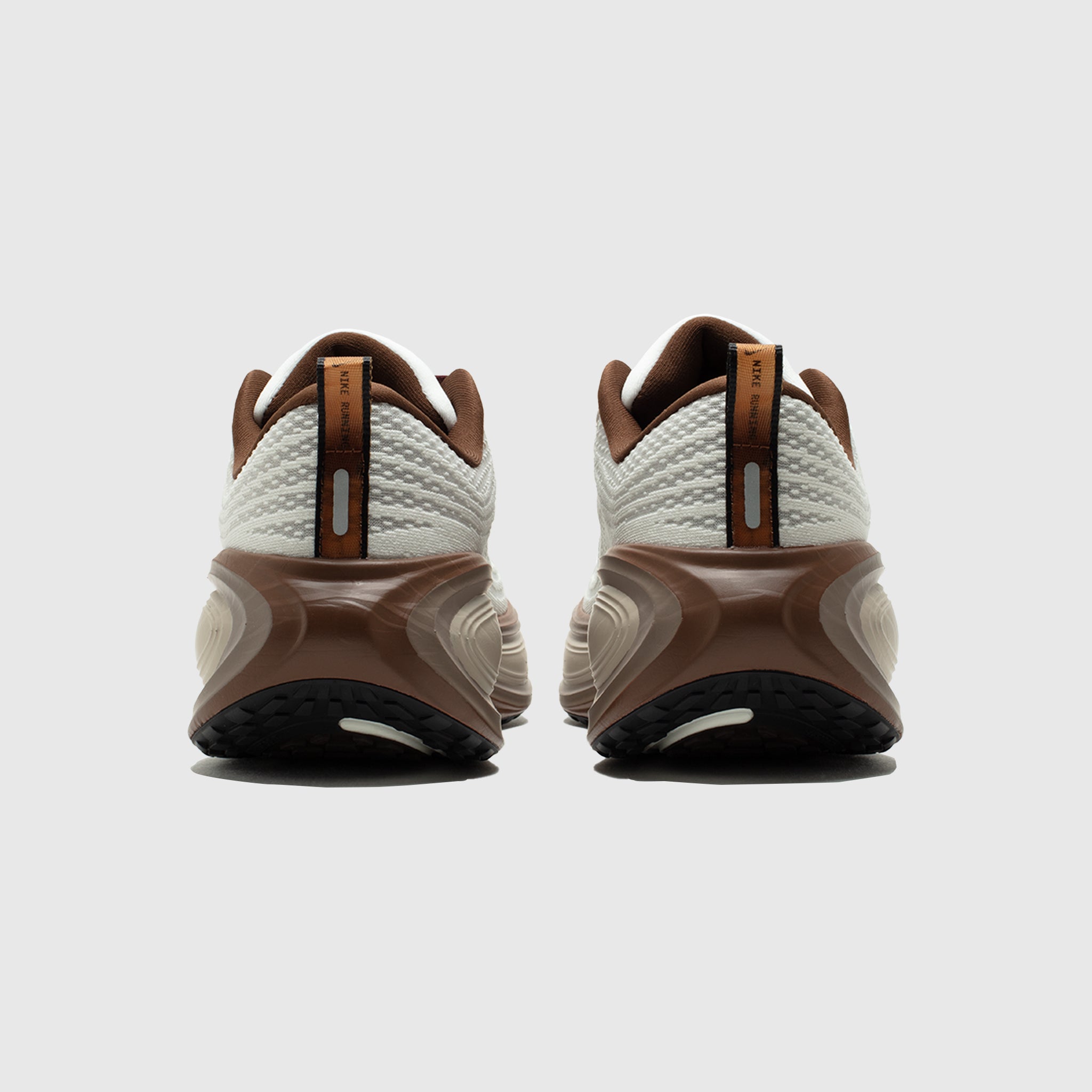 VOMERO PLUS "SAIL/PECAN"