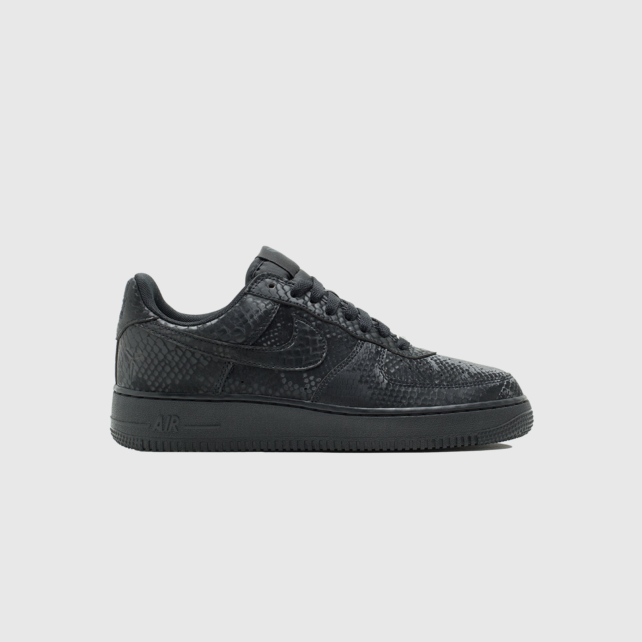 KOBE AIR FORCE 1 LOW "BLACK"