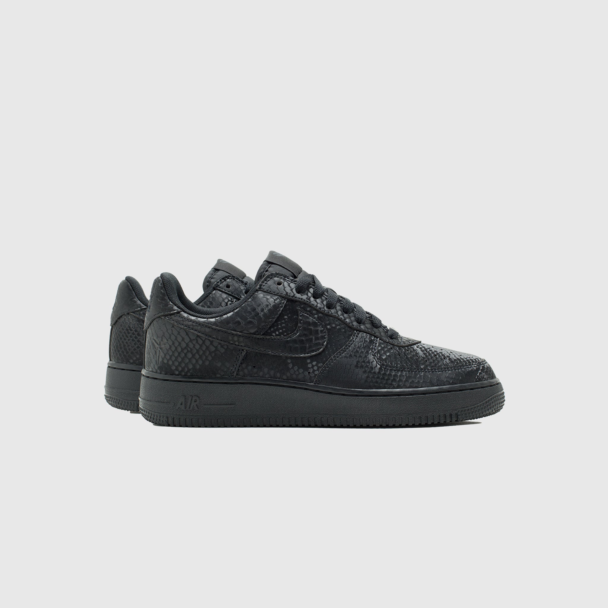 KOBE AIR FORCE 1 LOW "BLACK"