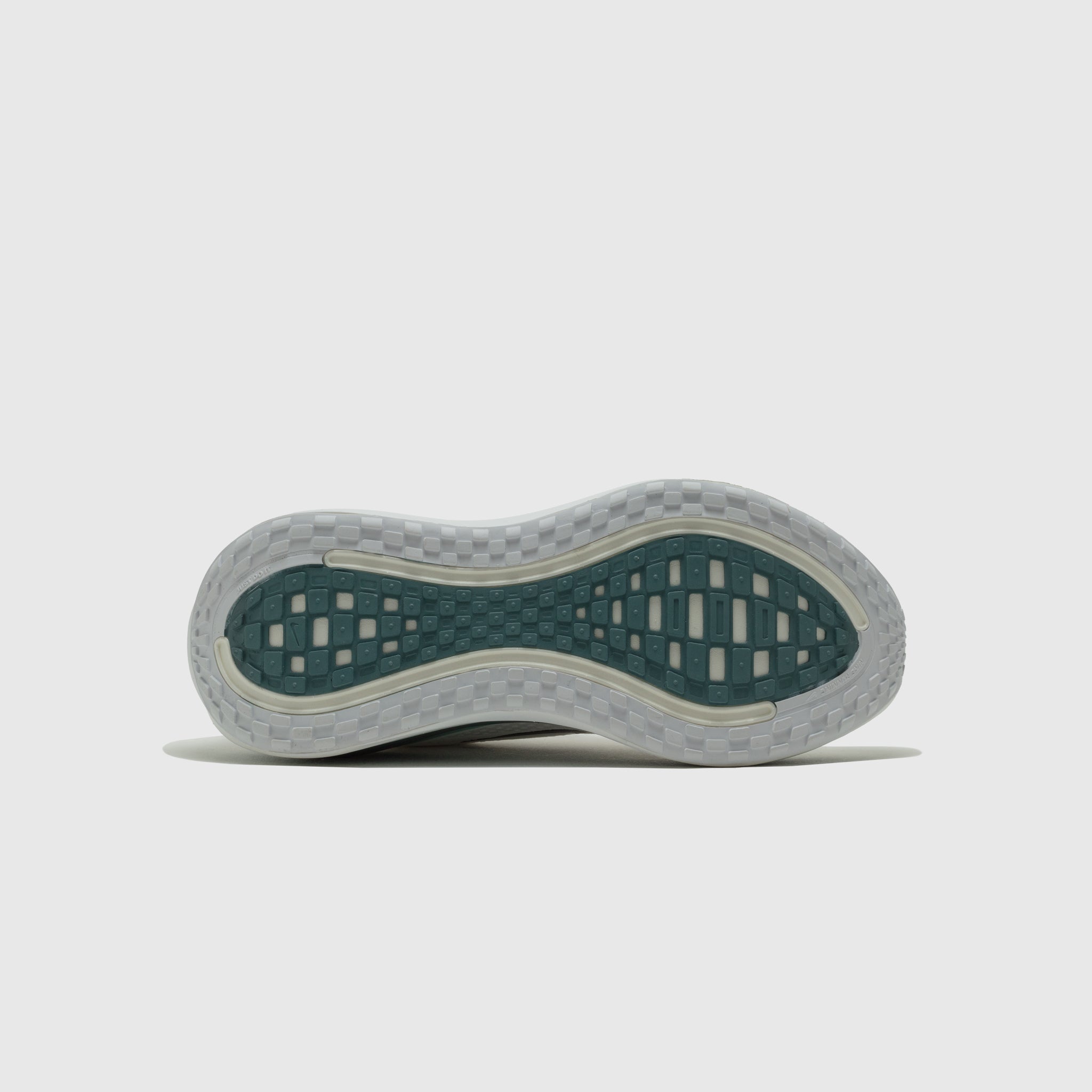 VOMERO PLUS "WHITE/MINERAL SLATE"