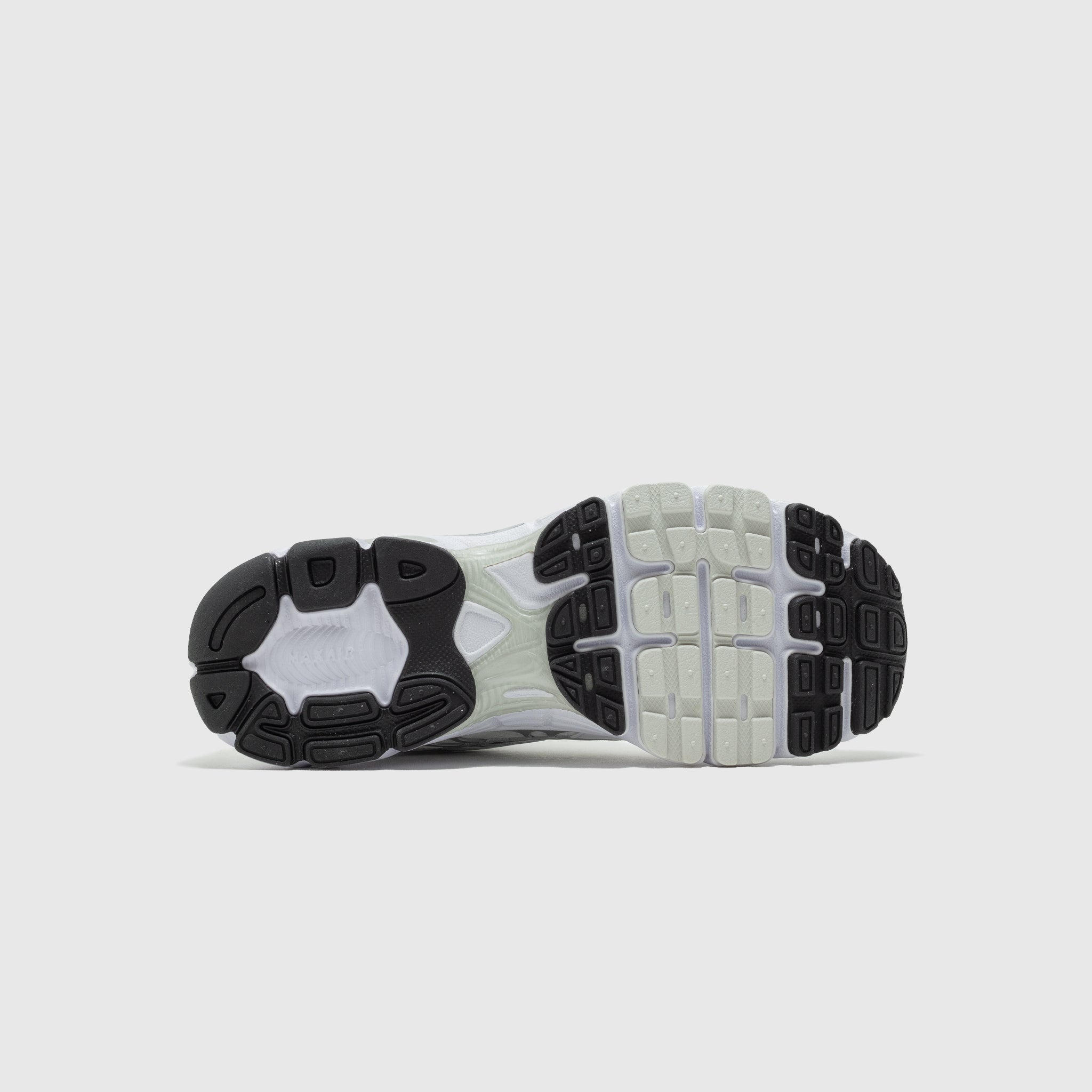 AIR MAX MOTO 2K "WHITE/METALLIC SILVER"