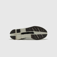 CLOUDFLOW 5 AD "IVORY/BLACK"