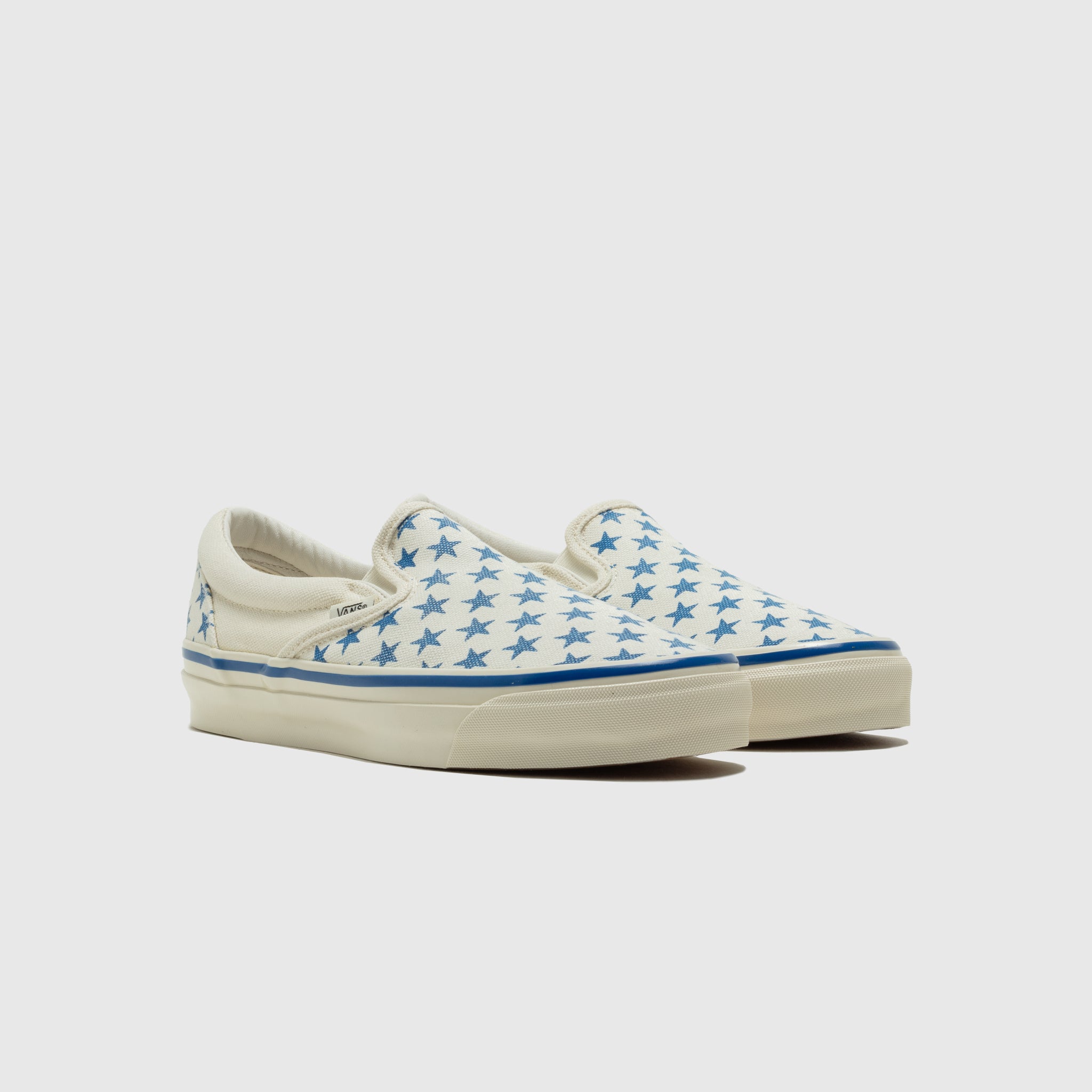 LX CLASSIC SLIP-ON 98 "STARS TRUE BLUE/MARSHMALLOW"
