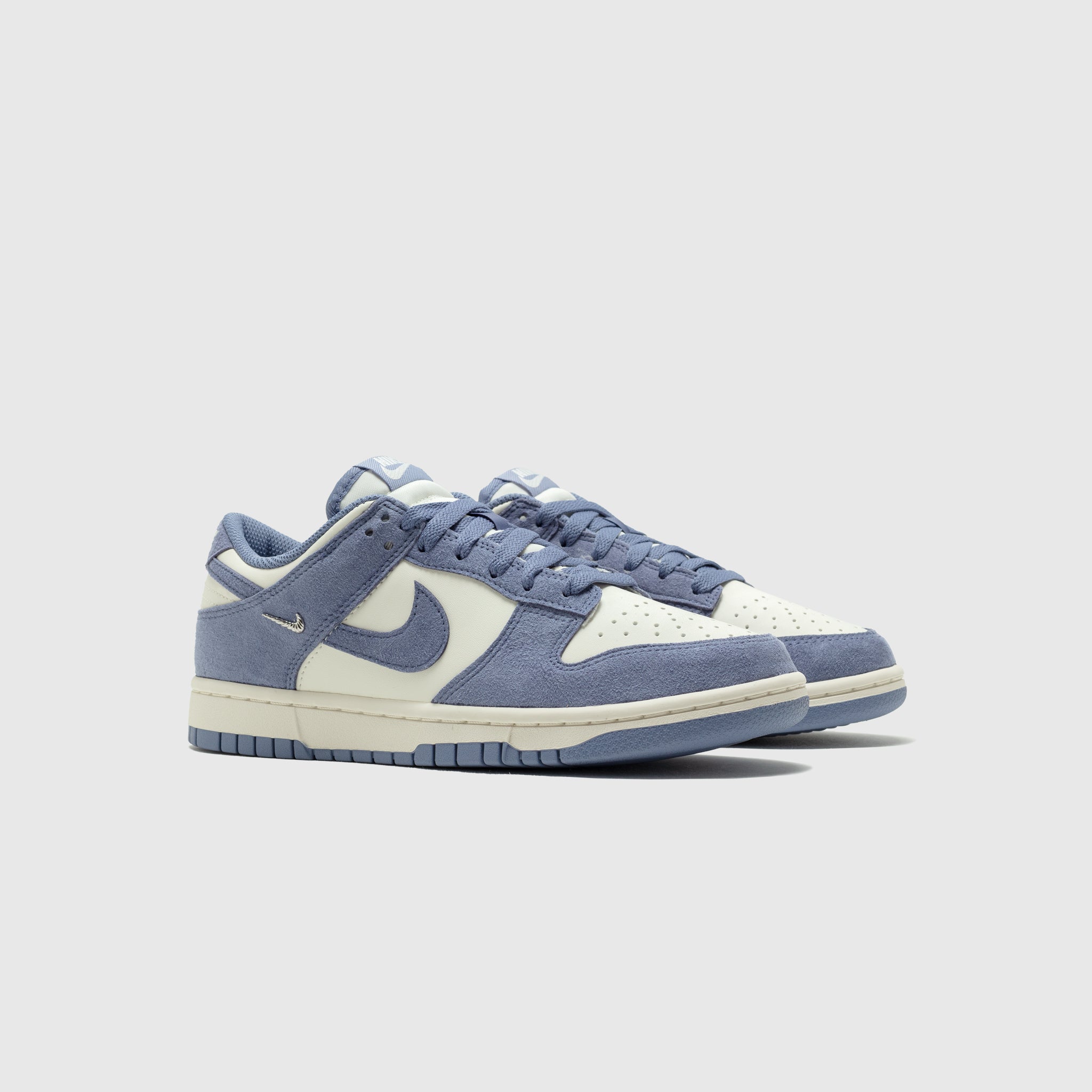 WMNS DUNK LOW "WORLD INDIGO"
