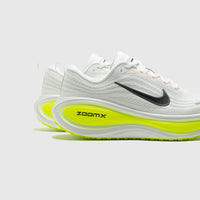 VOMERO PLUS "WHITE/VOLT"