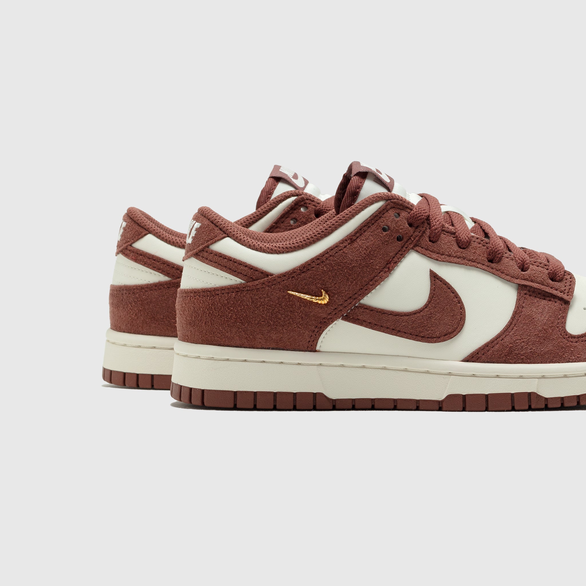 WMNS DUNK LOW "RED SERPIA"