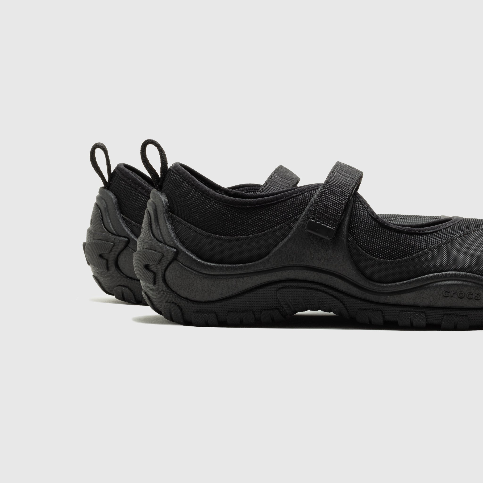 WMNS TERRE TECH "BLACK"