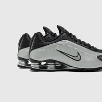 SHOX R4 "METALLIC SILVER/BLACK"