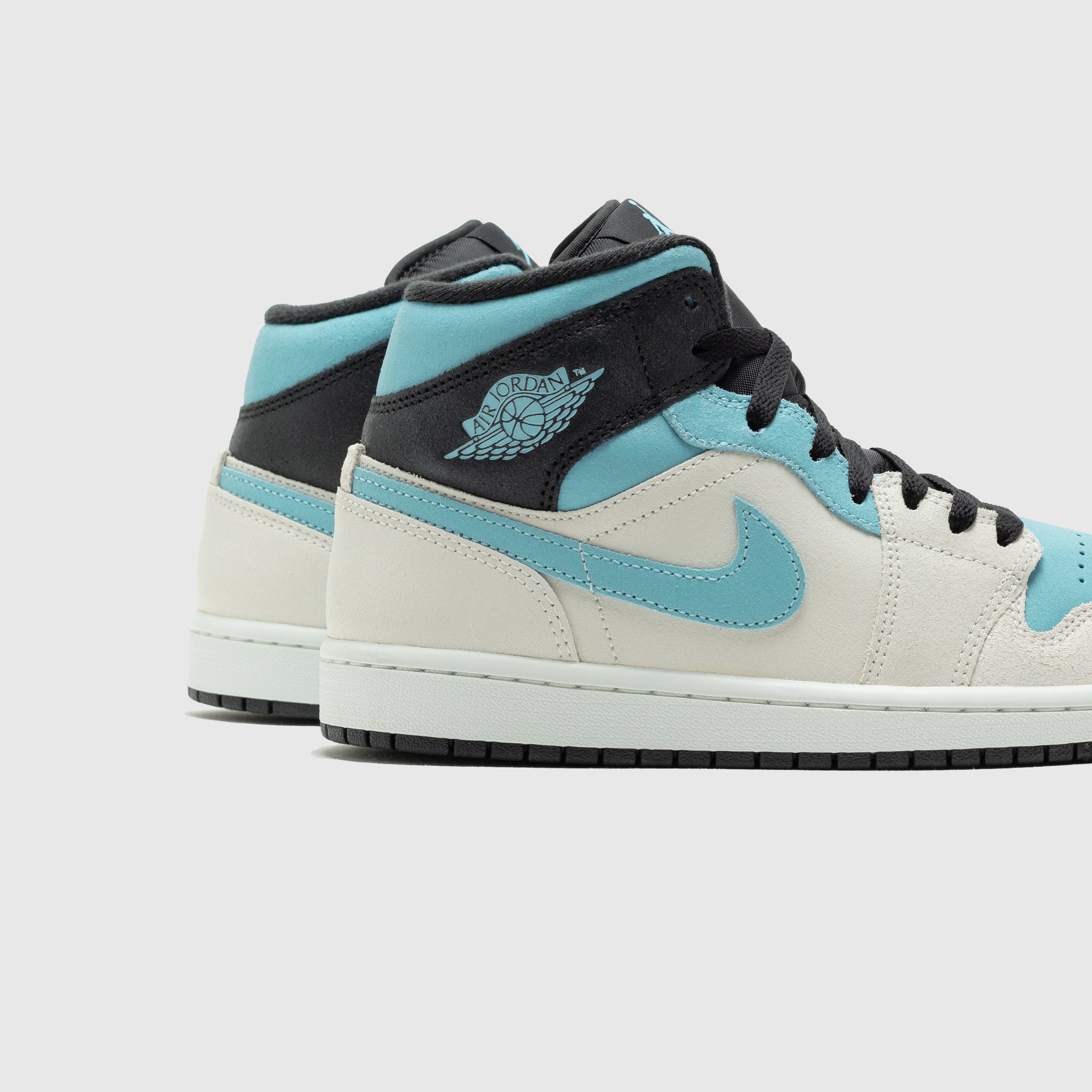 AIR JORDAN 1 MID SE "BLUE CHILL"