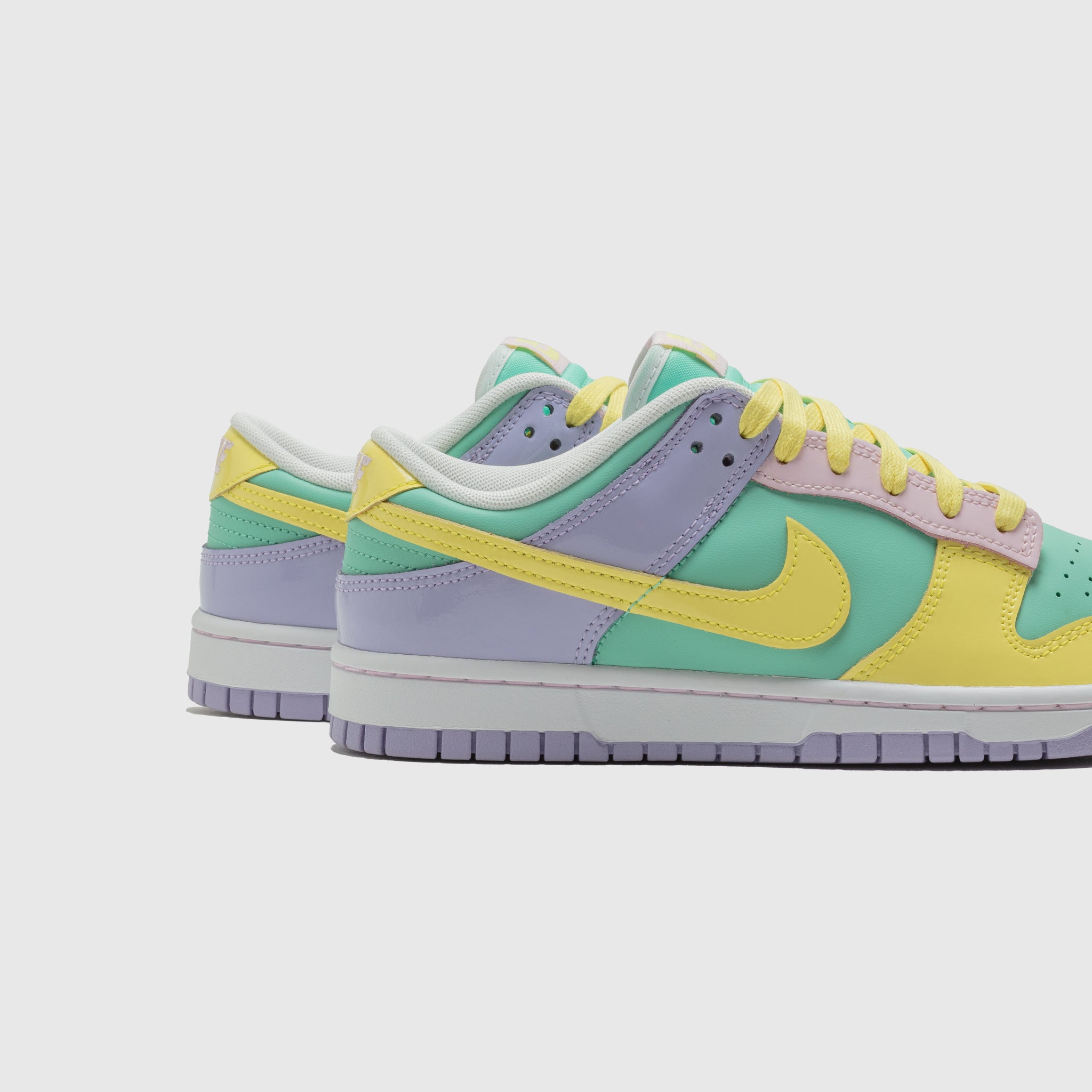 DUNK LOW RETRO "EASTER"