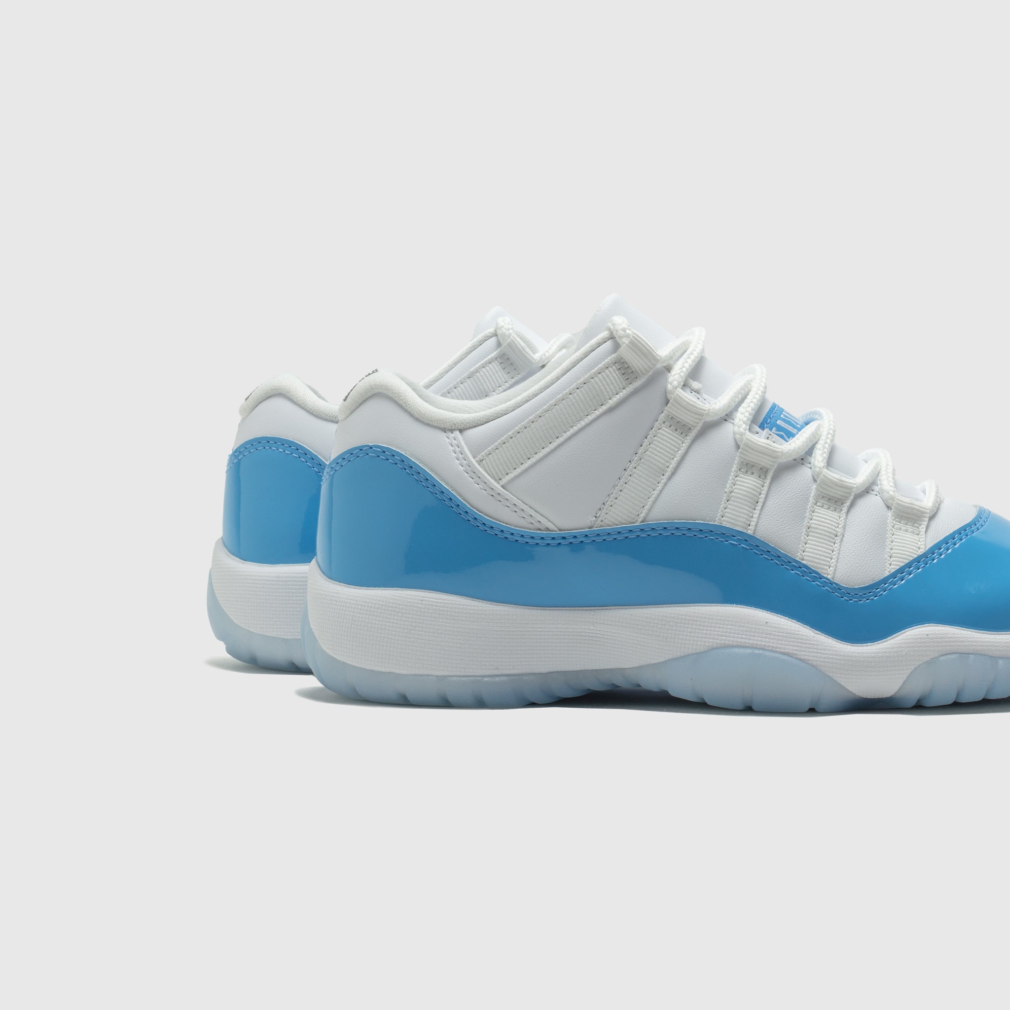 AIR JORDAN 11 RETRO LOW (GS) "UNIVERSITY BLUE"
