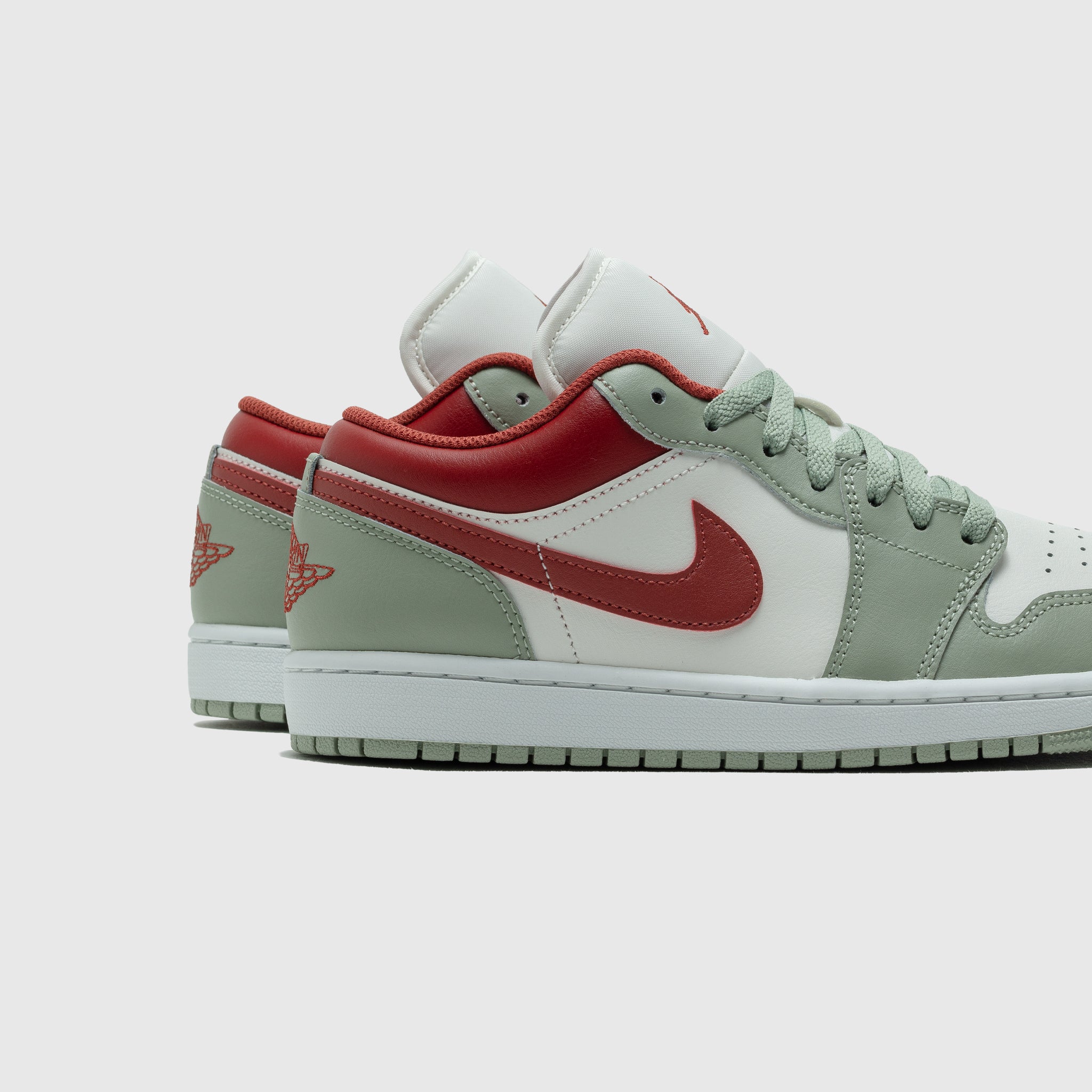 AIR JORDAN 1 LOW "JADE HORIZON"