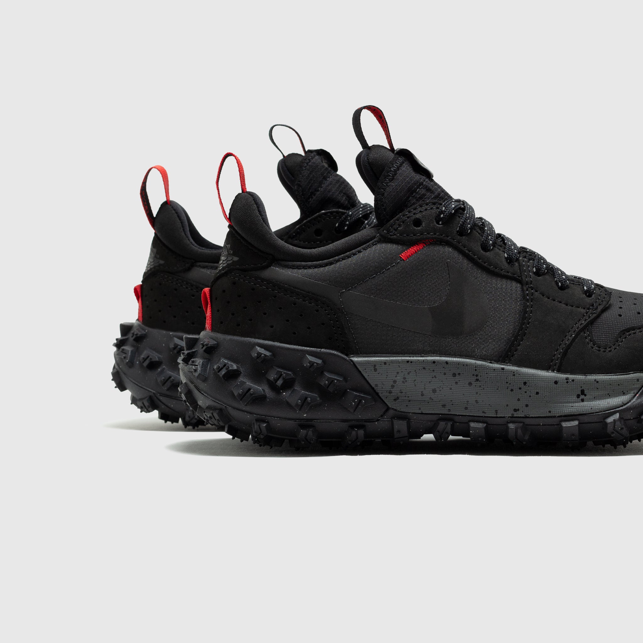 AIR JORDAN 1 LOW ELEMENT GORE-TEX "BLACK"