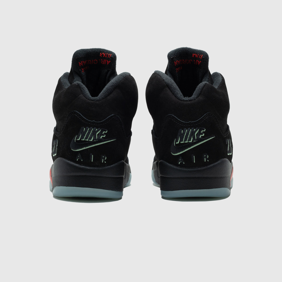 AIR JORDAN 5 RETRO "HALLOWEEN"