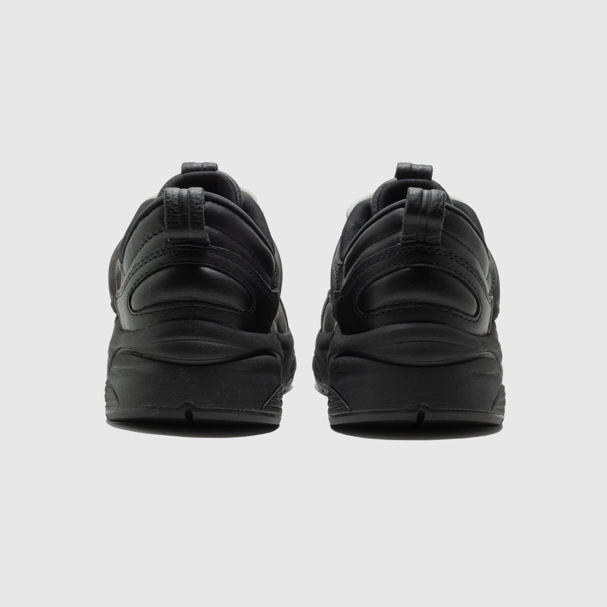 JORDAN TRUNNER O/S SP "BLACK"