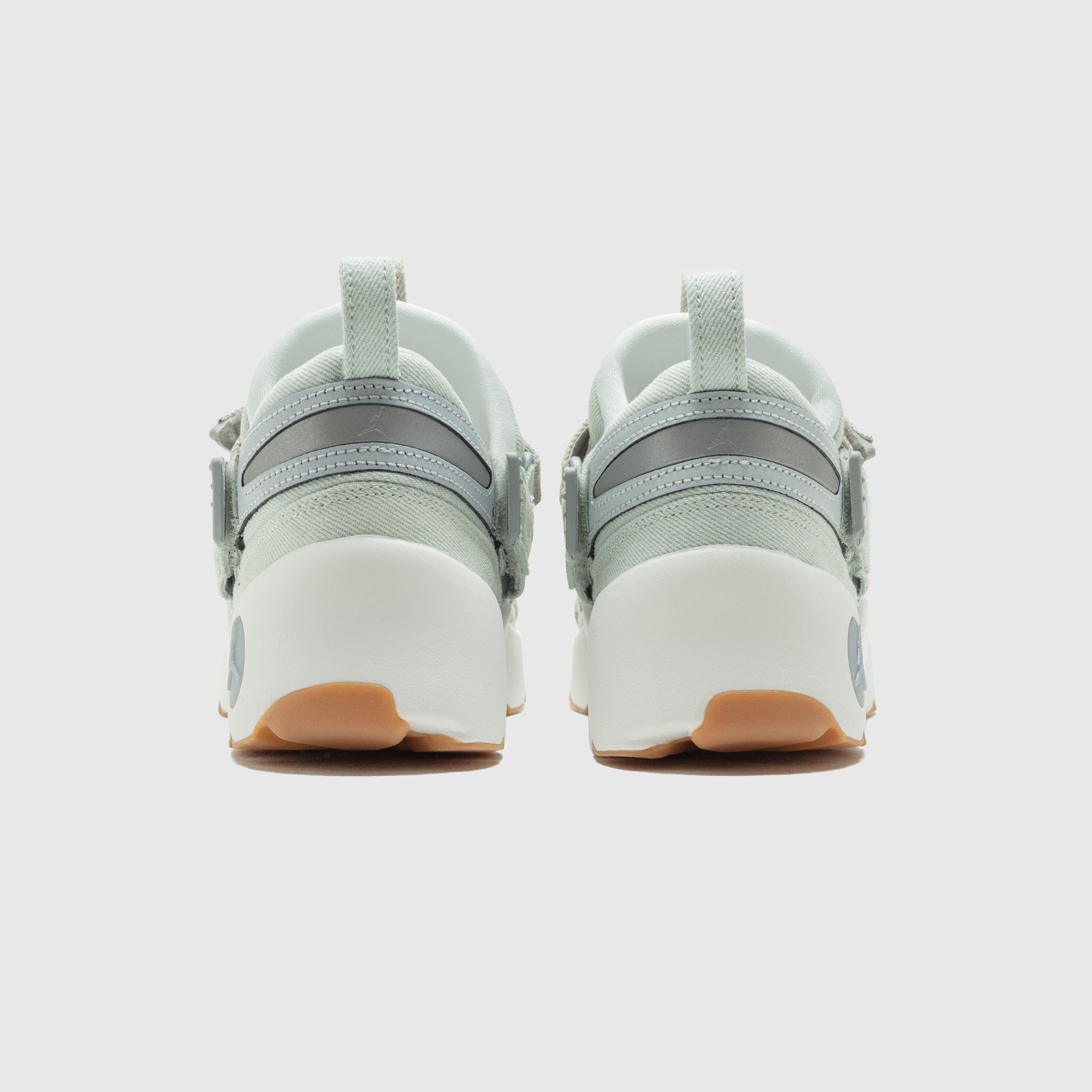 WMNS JORDAN TRUNNER LX "CORDUROY"