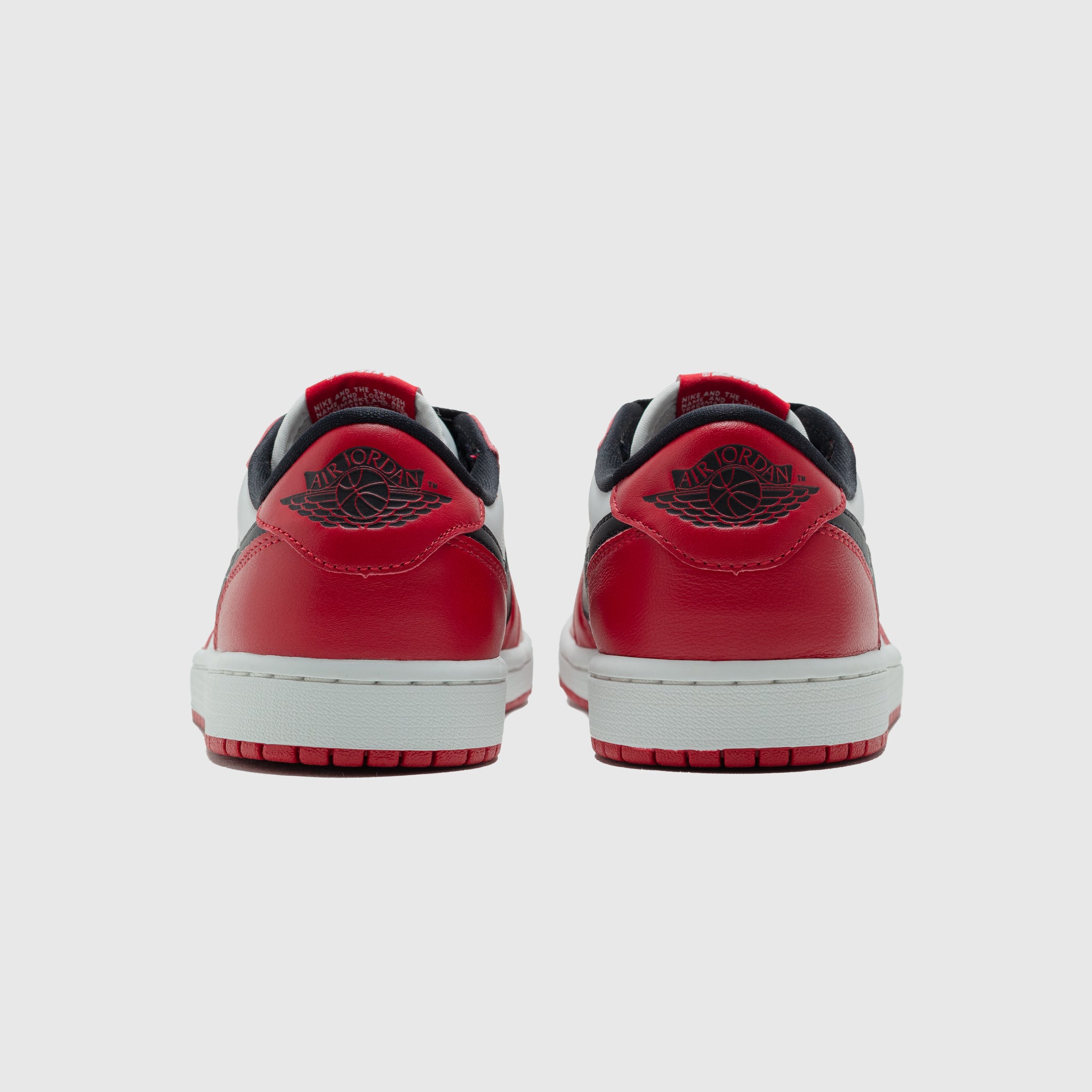 AIR JORDAN 1 RETRO LOW OG "CHICAGO"