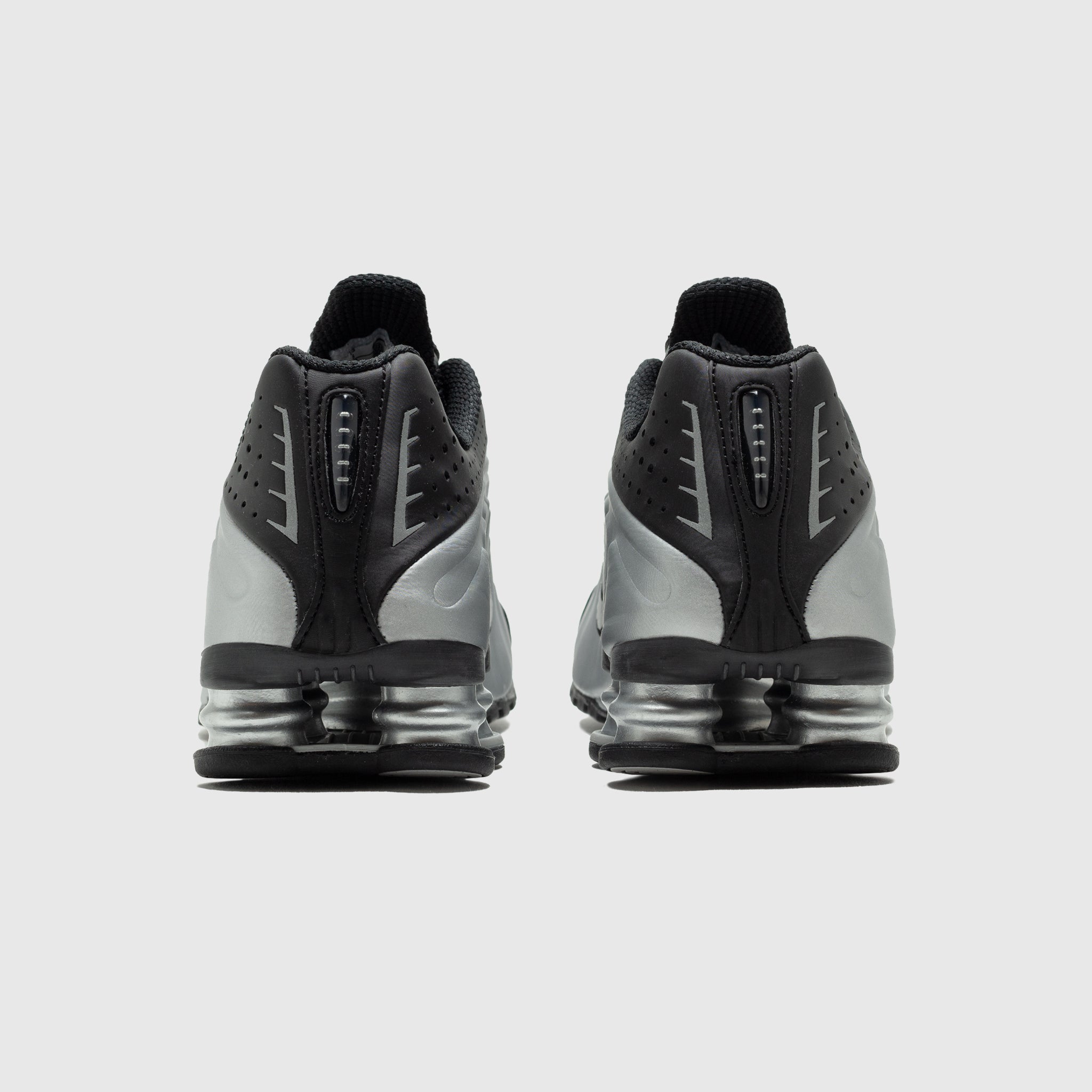 SHOX R4 "METALLIC SILVER/BLACK"