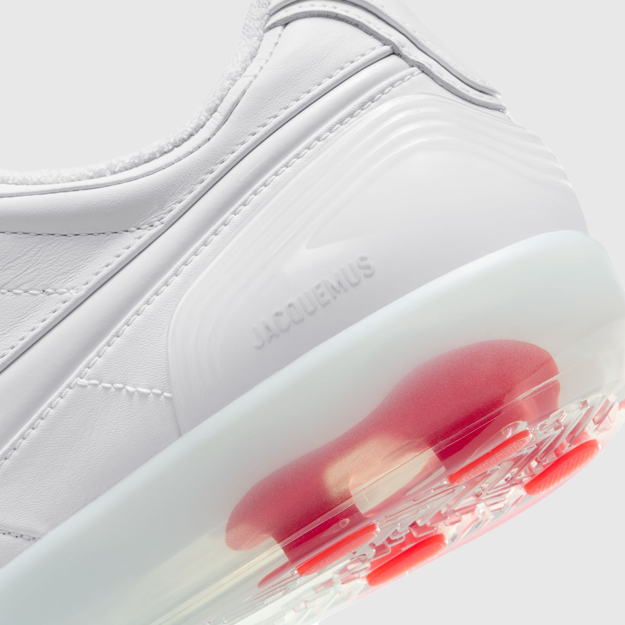 CRYOSHOT TIEMPO R10 X FRANCE X JACQUEMUS