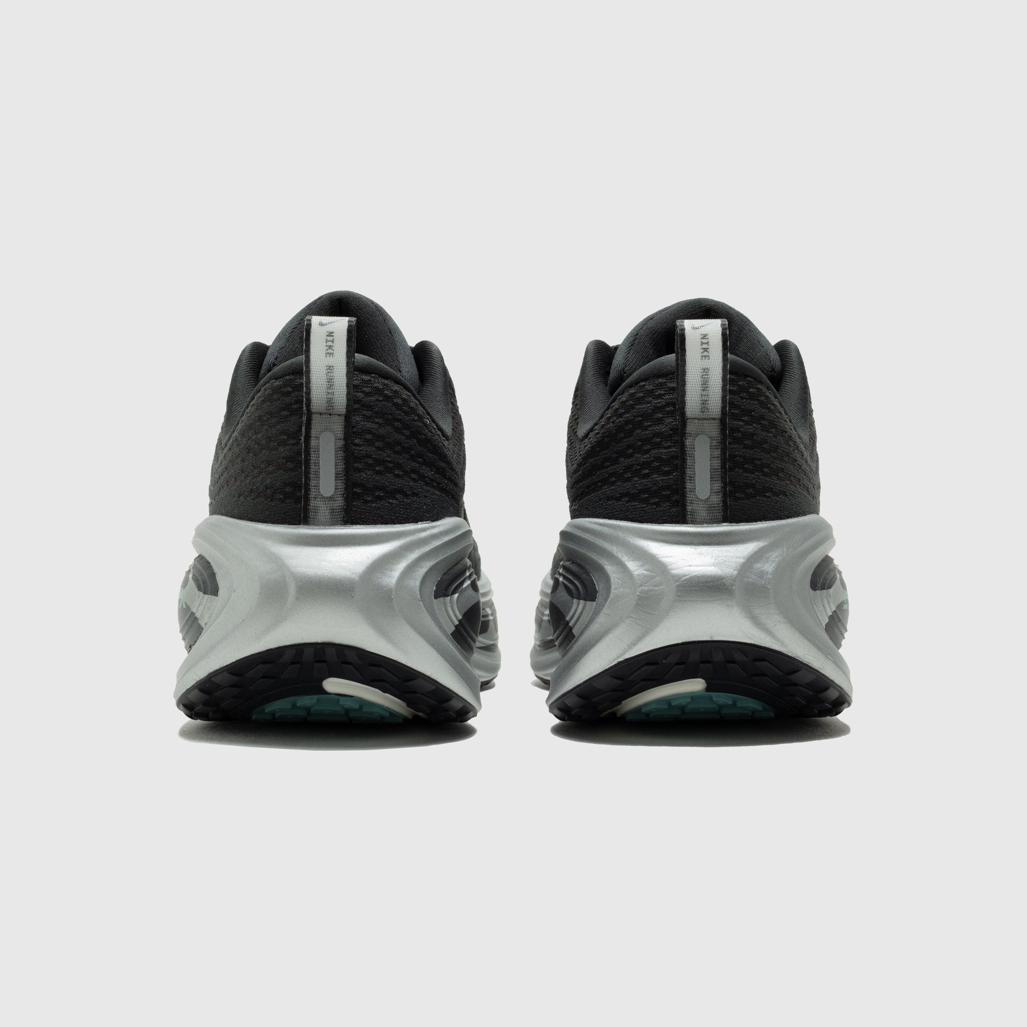 VOMERO PLUS "ANTHRACITE"