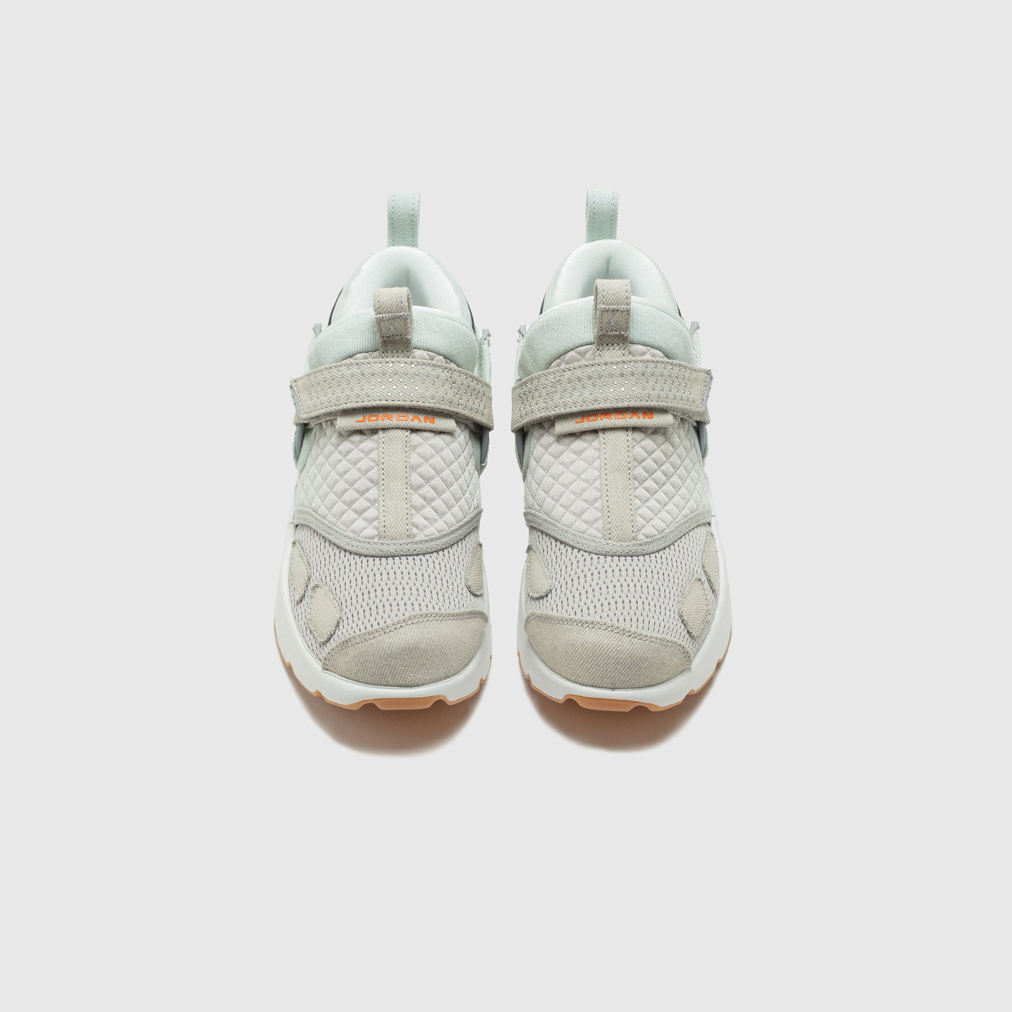 WMNS JORDAN TRUNNER LX "CORDUROY"