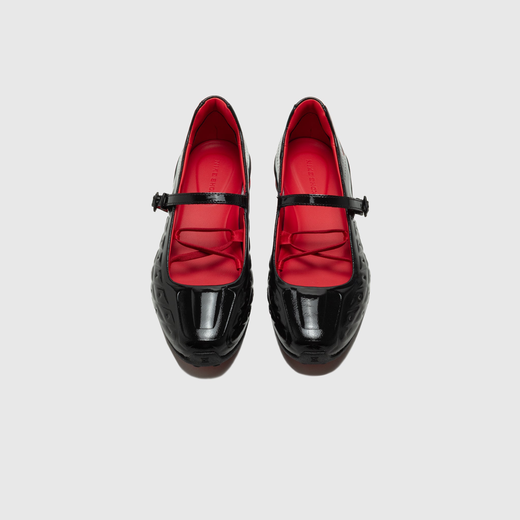 WMNS SHOX Z CALISTRA X LABELHOOD