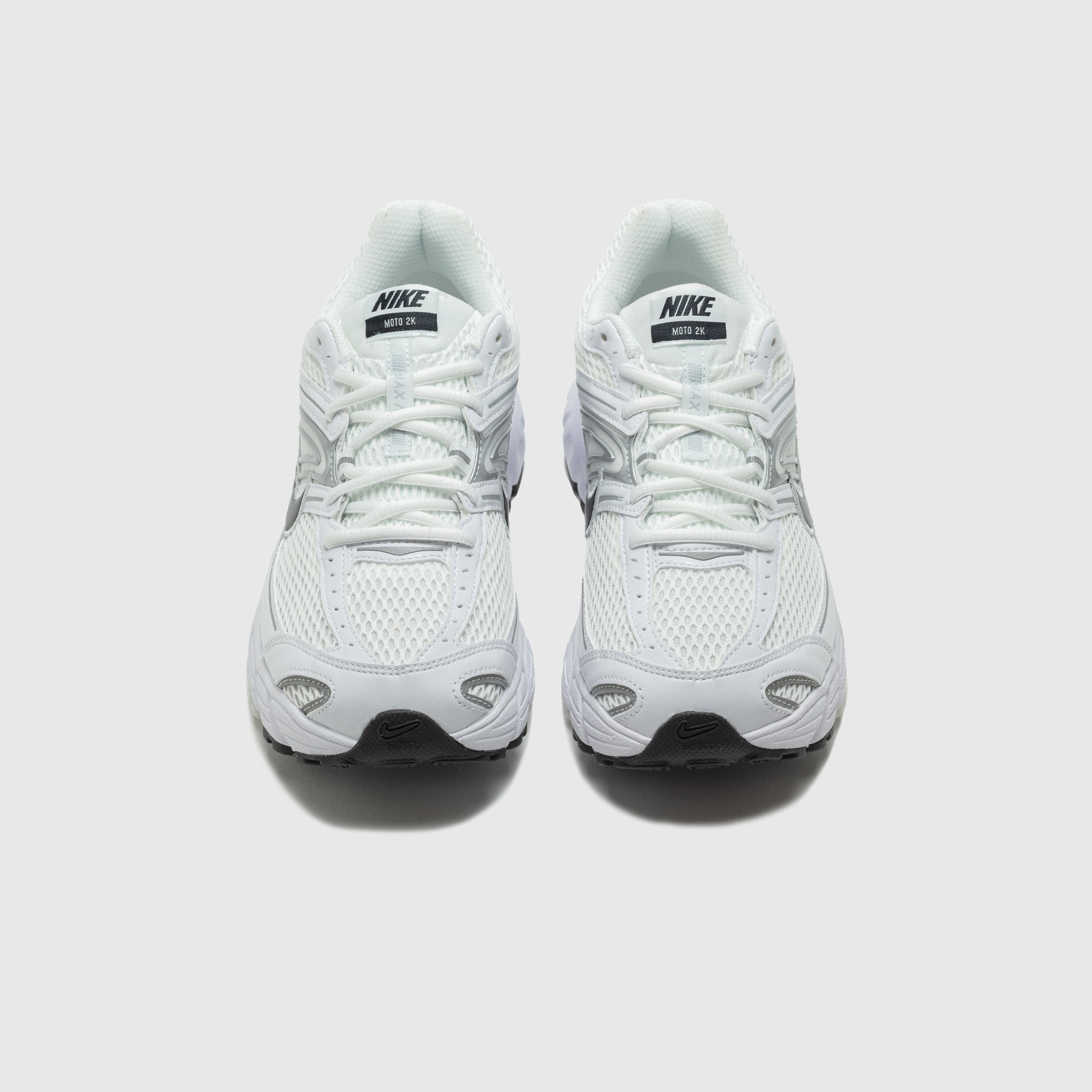 AIR MAX MOTO 2K "WHITE/METALLIC SILVER"