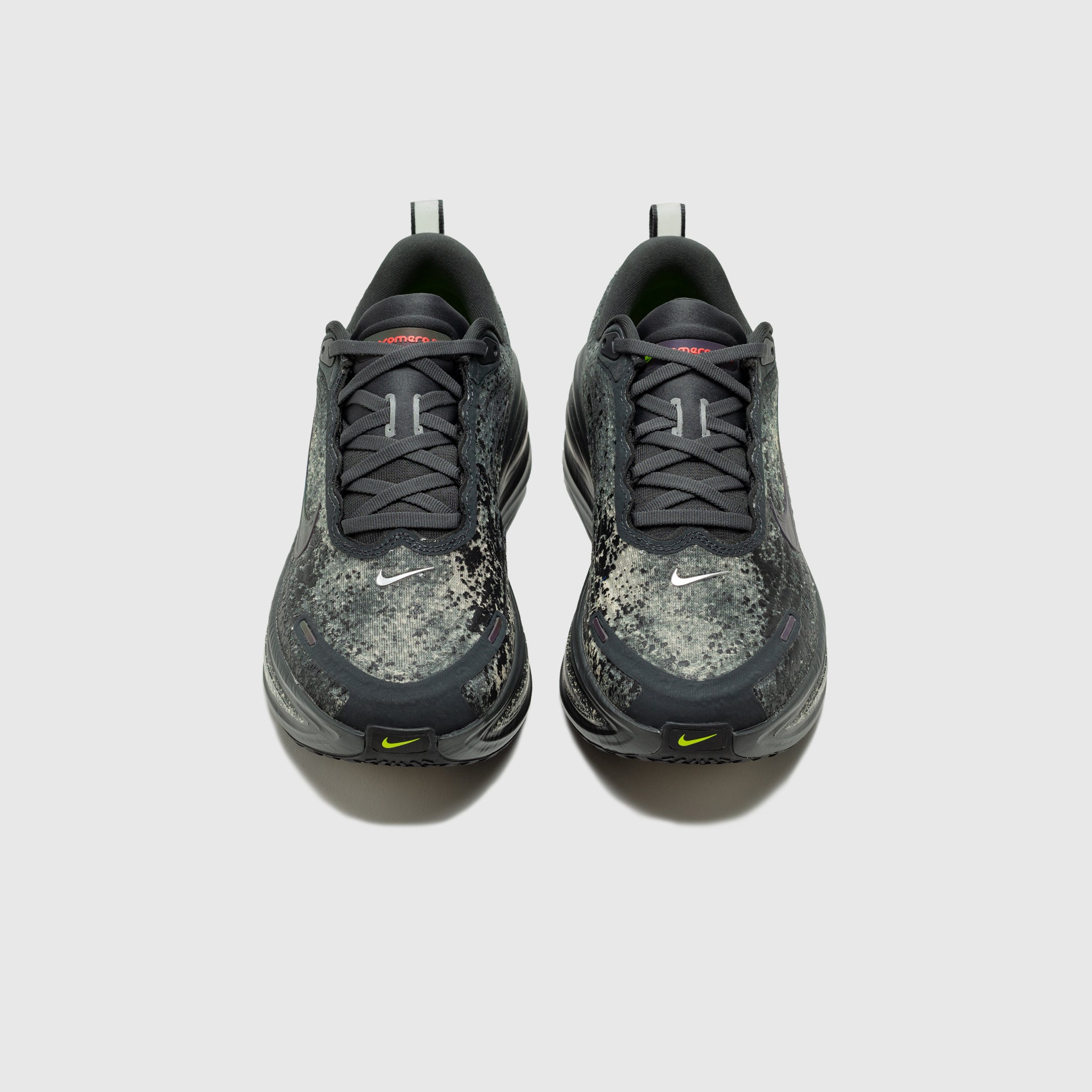 VOMERO PLUS "ANTHRACITE/OATMEAL"