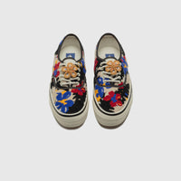 AUTHENTIC 44 LX "NEEDLEWORK"