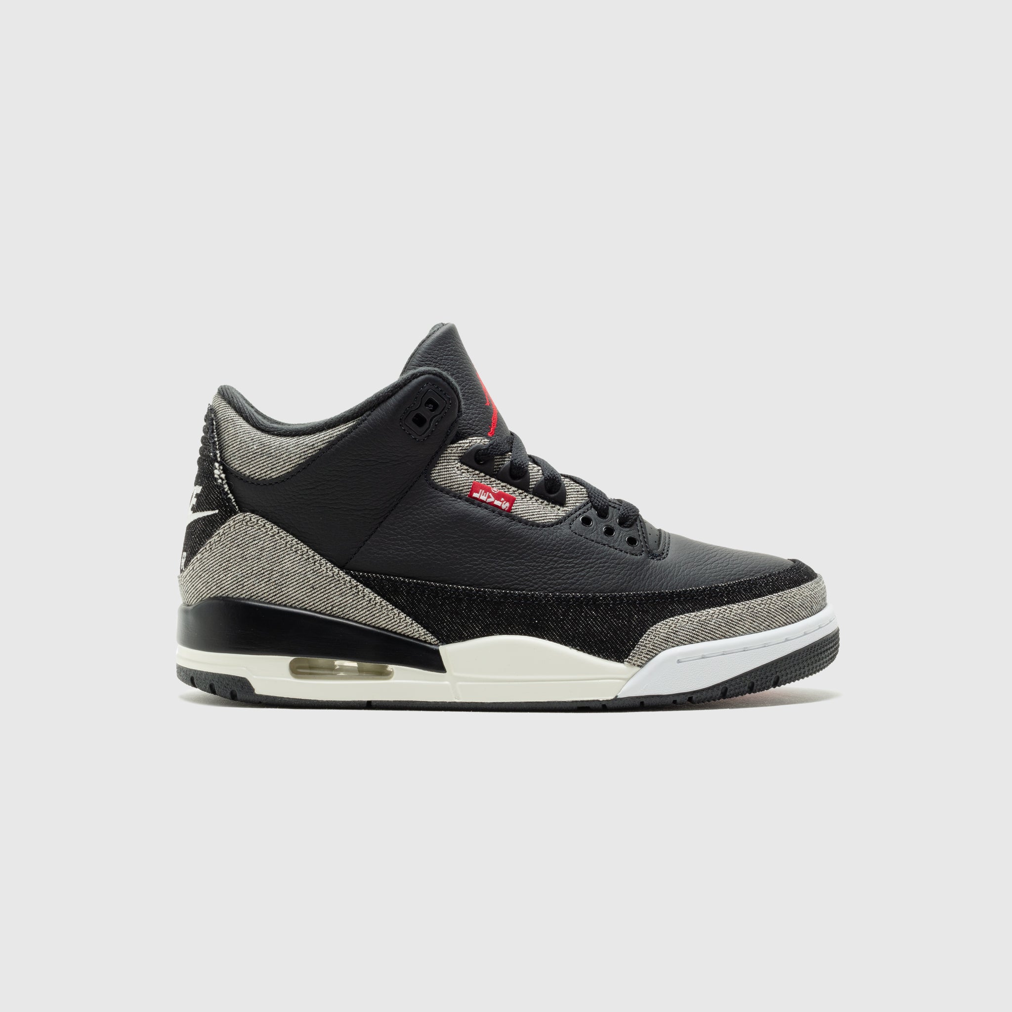 AIR JORDAN 3 X LEVI'S "BLACK & WHITE"